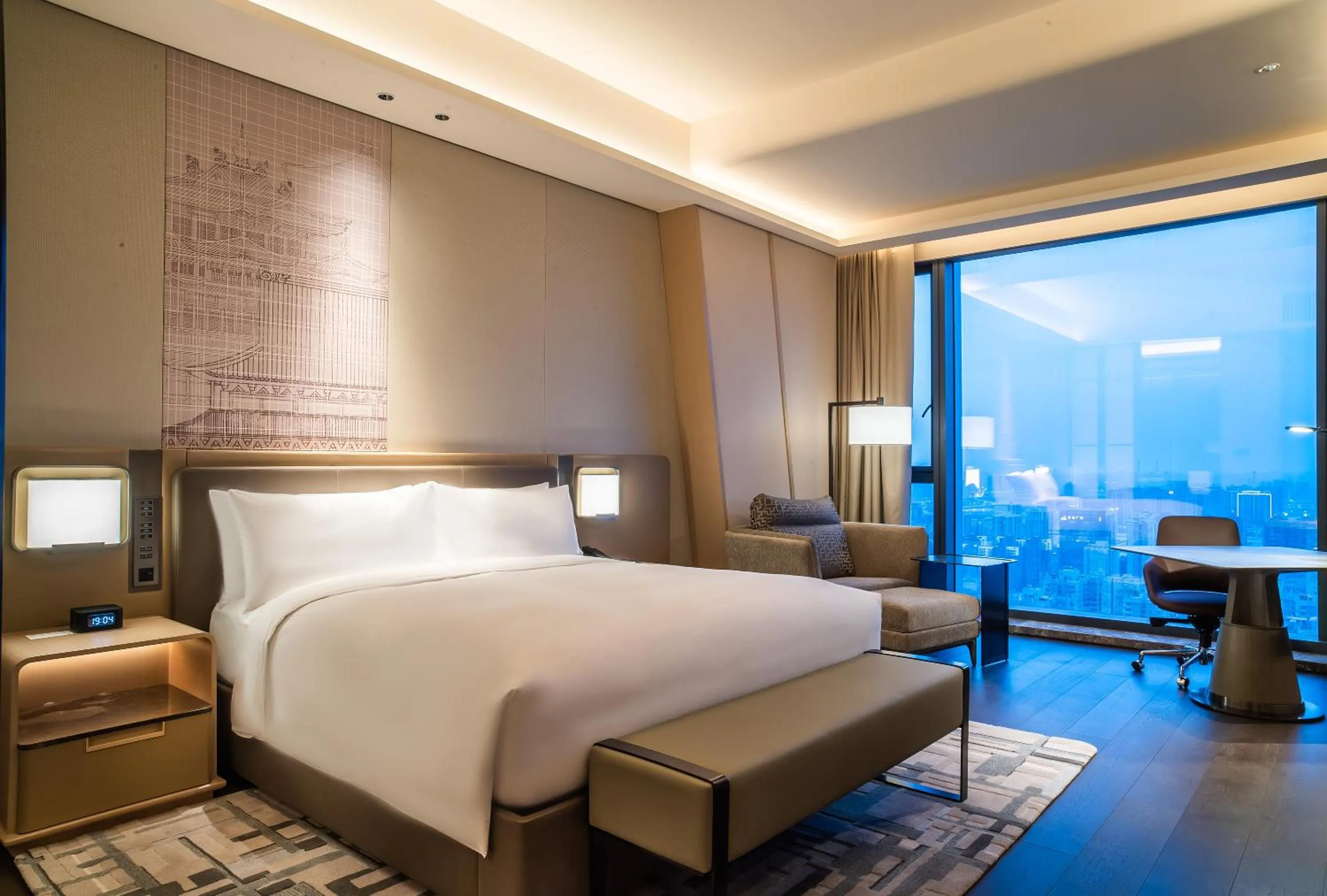 Photo of the whole room, Bed in JW Marriott Hotel Xi'an