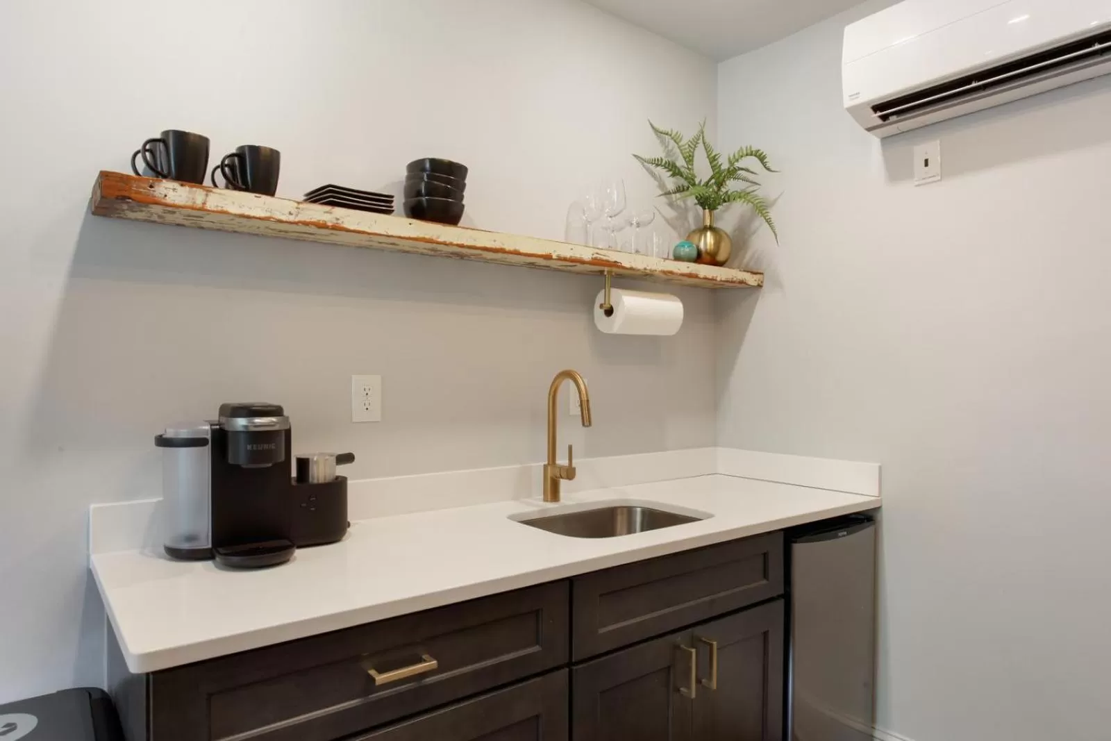 Kitchen/Kitchenette in The Present Hotel