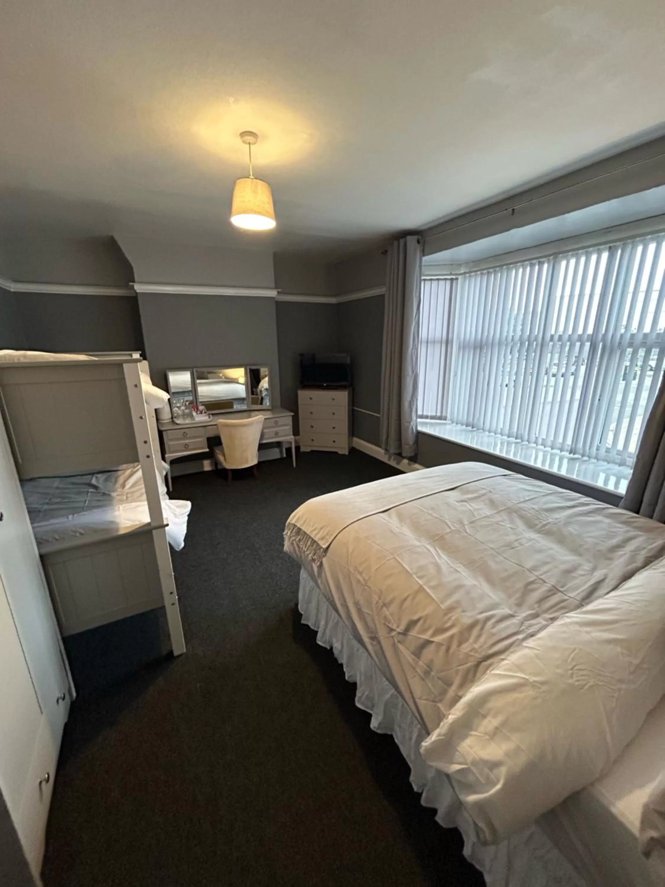 Bed in Balanco’s b&b