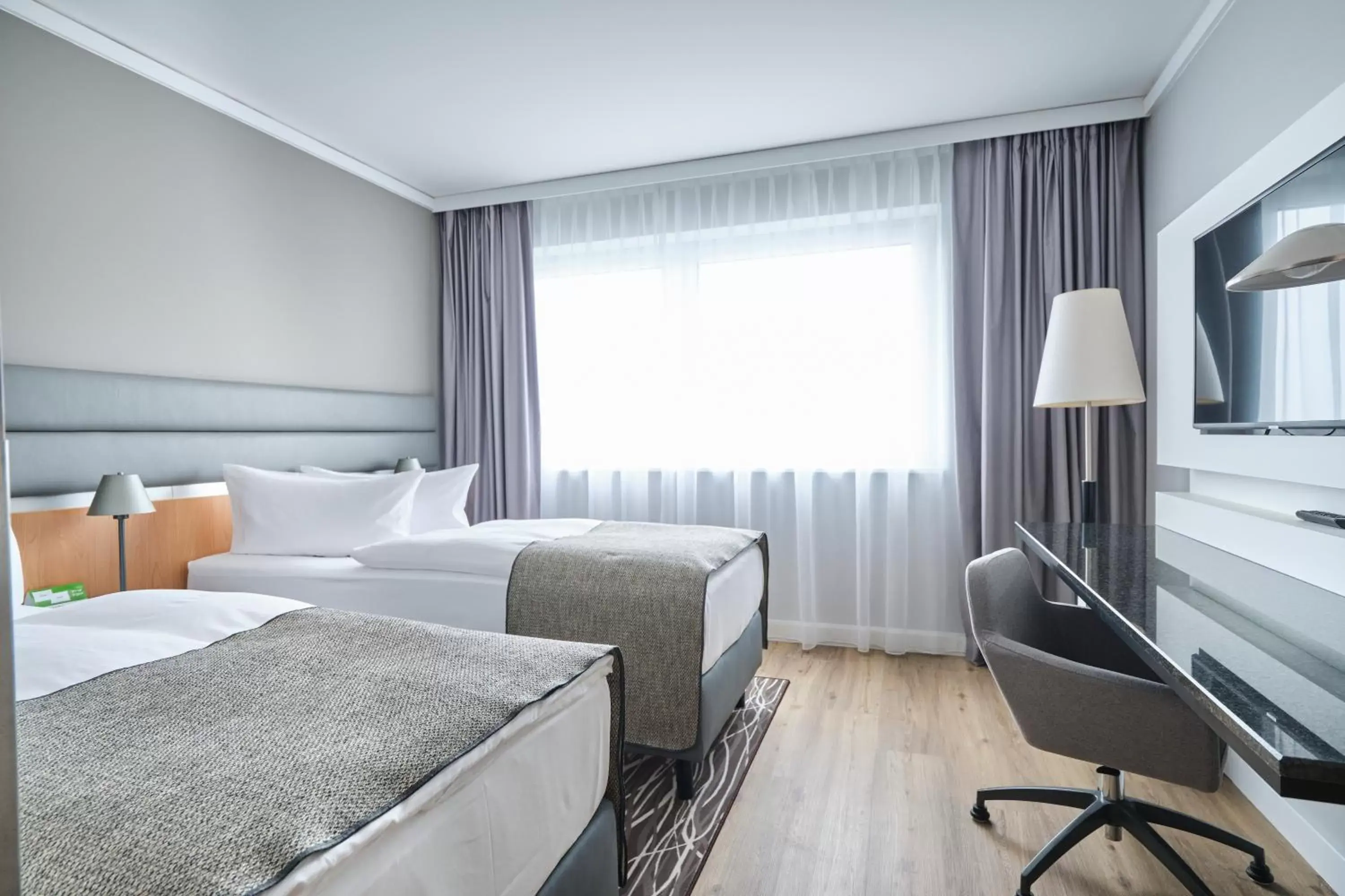Standard Twin Room in Holiday Inn Berlin Airport - Conference Centre by IHG Standard Twin Room in Holiday Inn Berlin Airport - Conference Centre by IHG