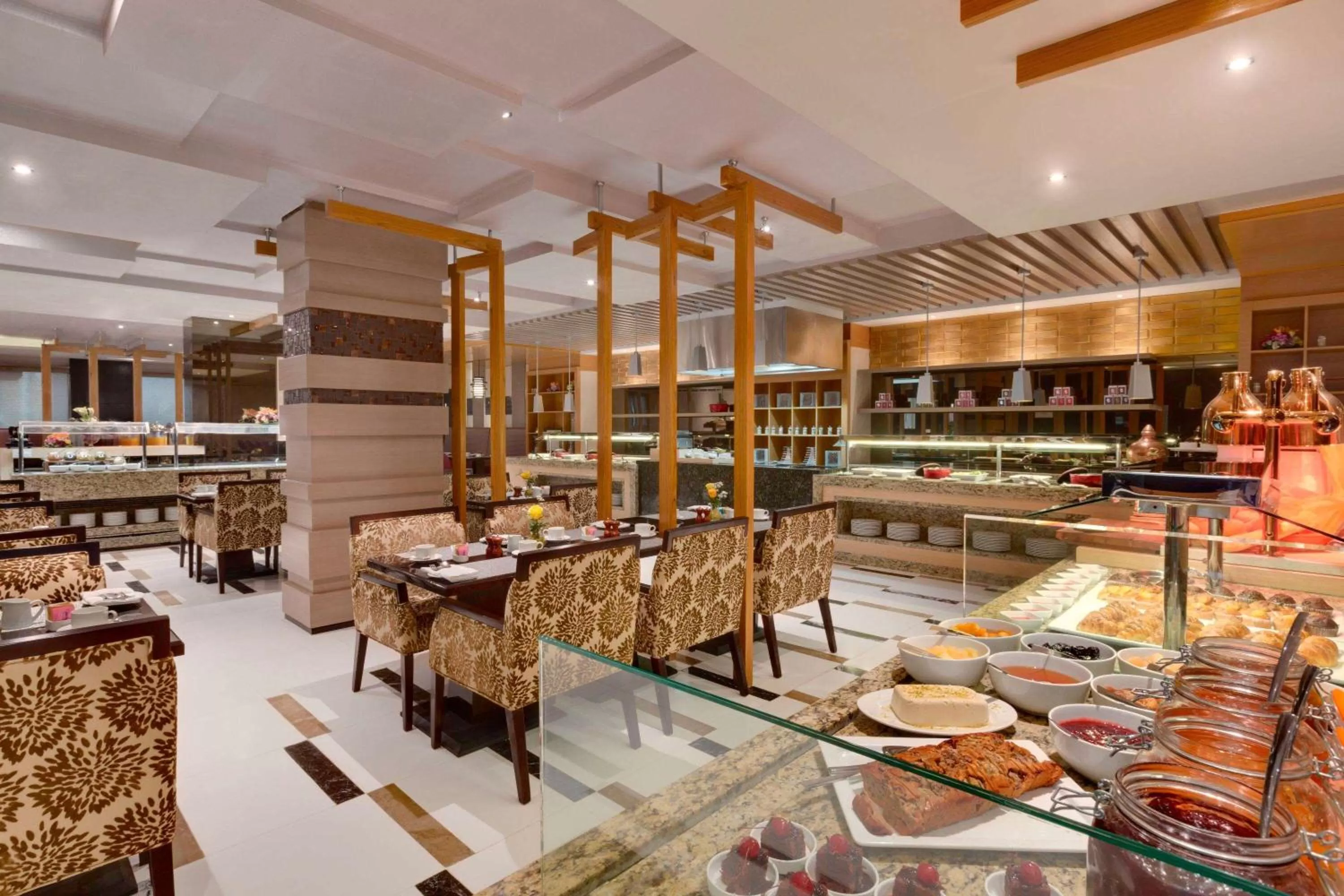 Restaurant/places to eat in Ramada Hotel and Suites Amwaj Islands