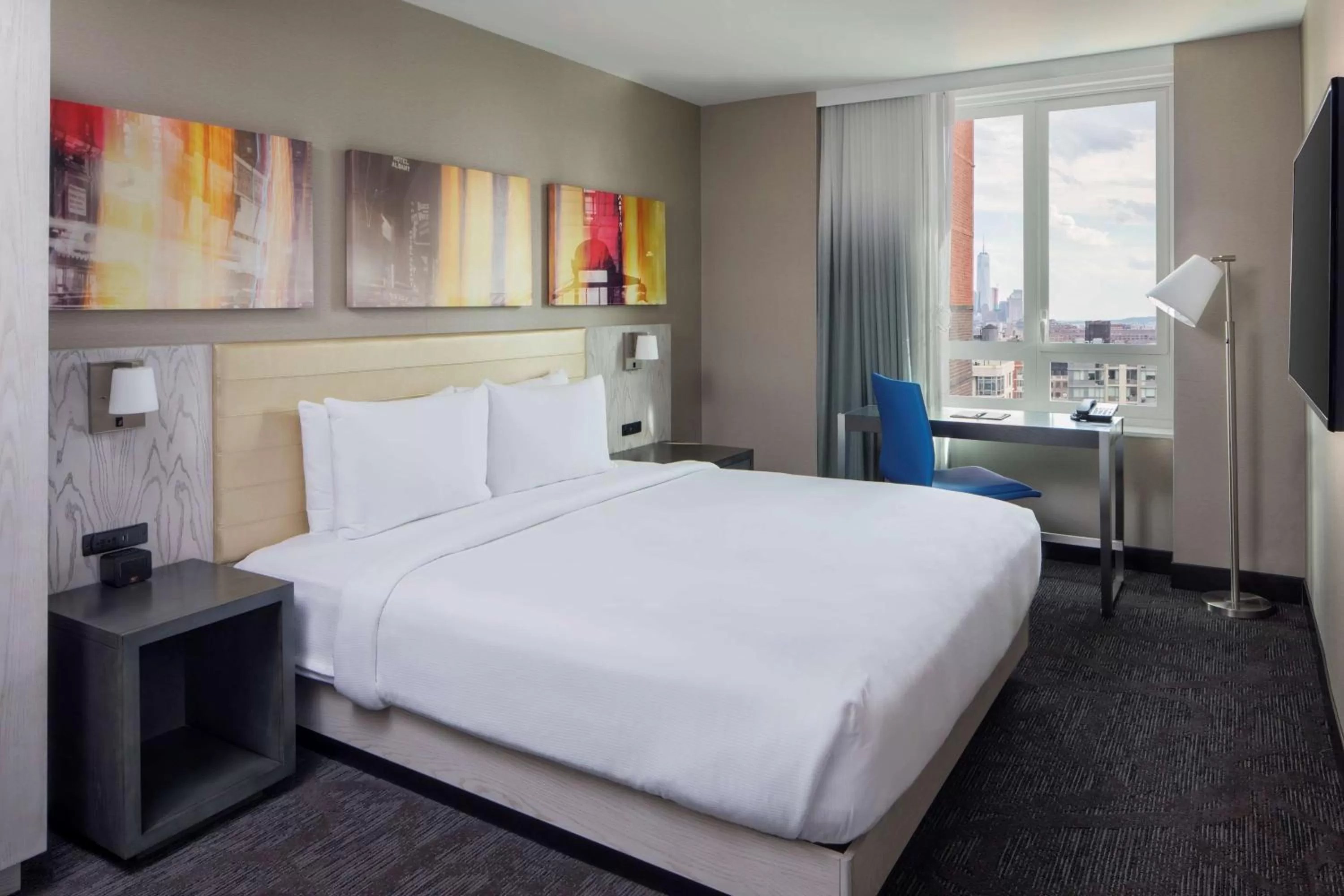Bedroom, Bed in Doubletree By Hilton New York Times Square West