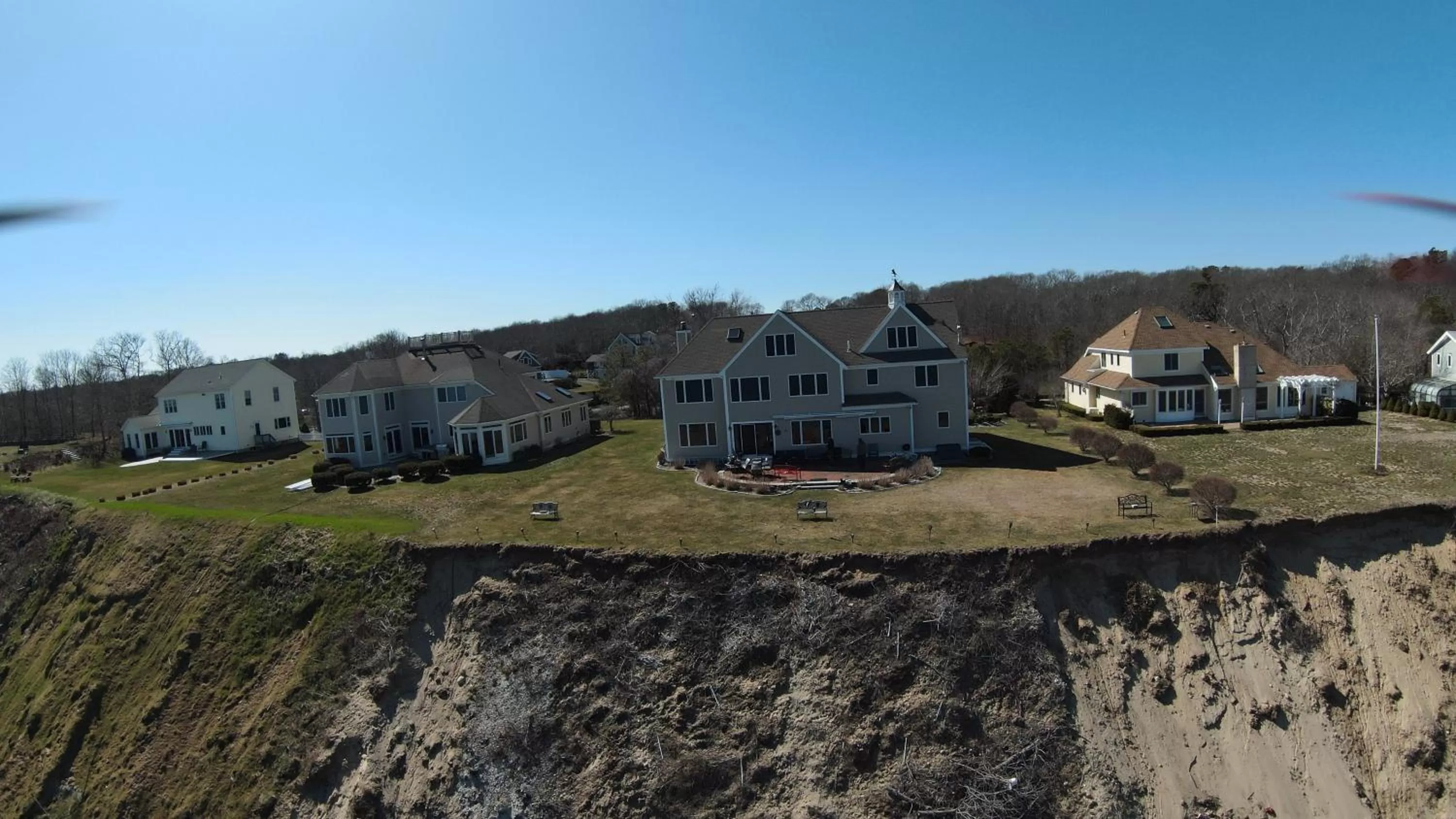 Inn 38 Oak Bluff Circle