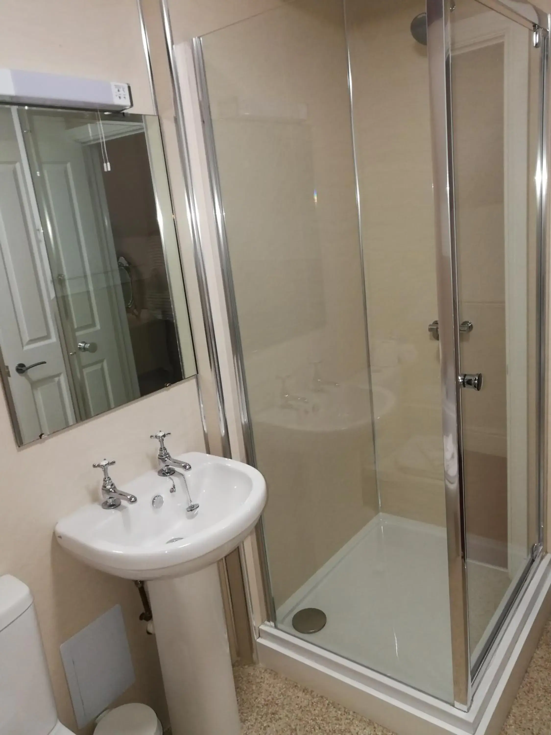 Double Room in Crown Hotel Brackley Double Room in Crown Hotel Brackley