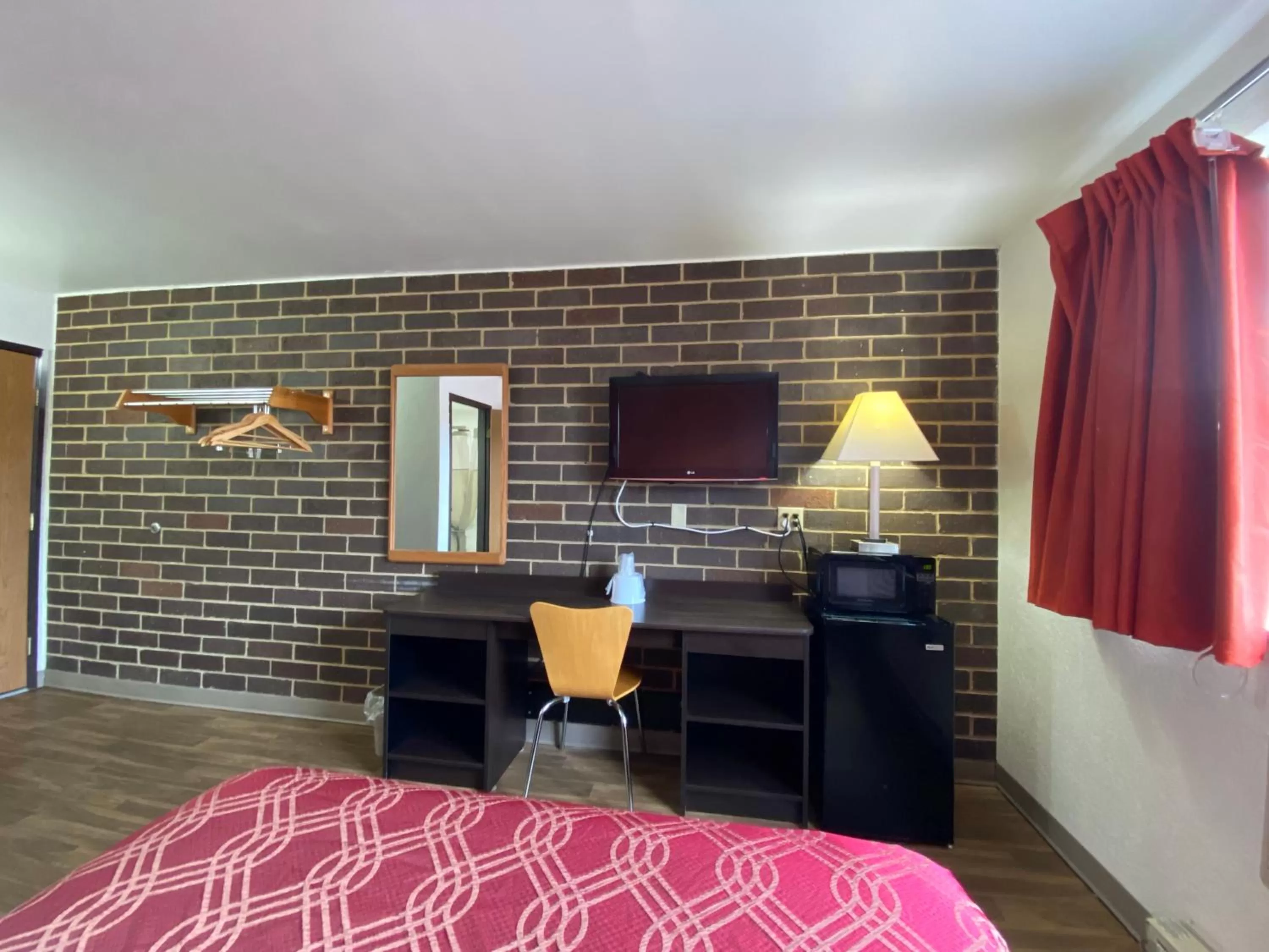 TV and multimedia, Bed in Reliance Inn