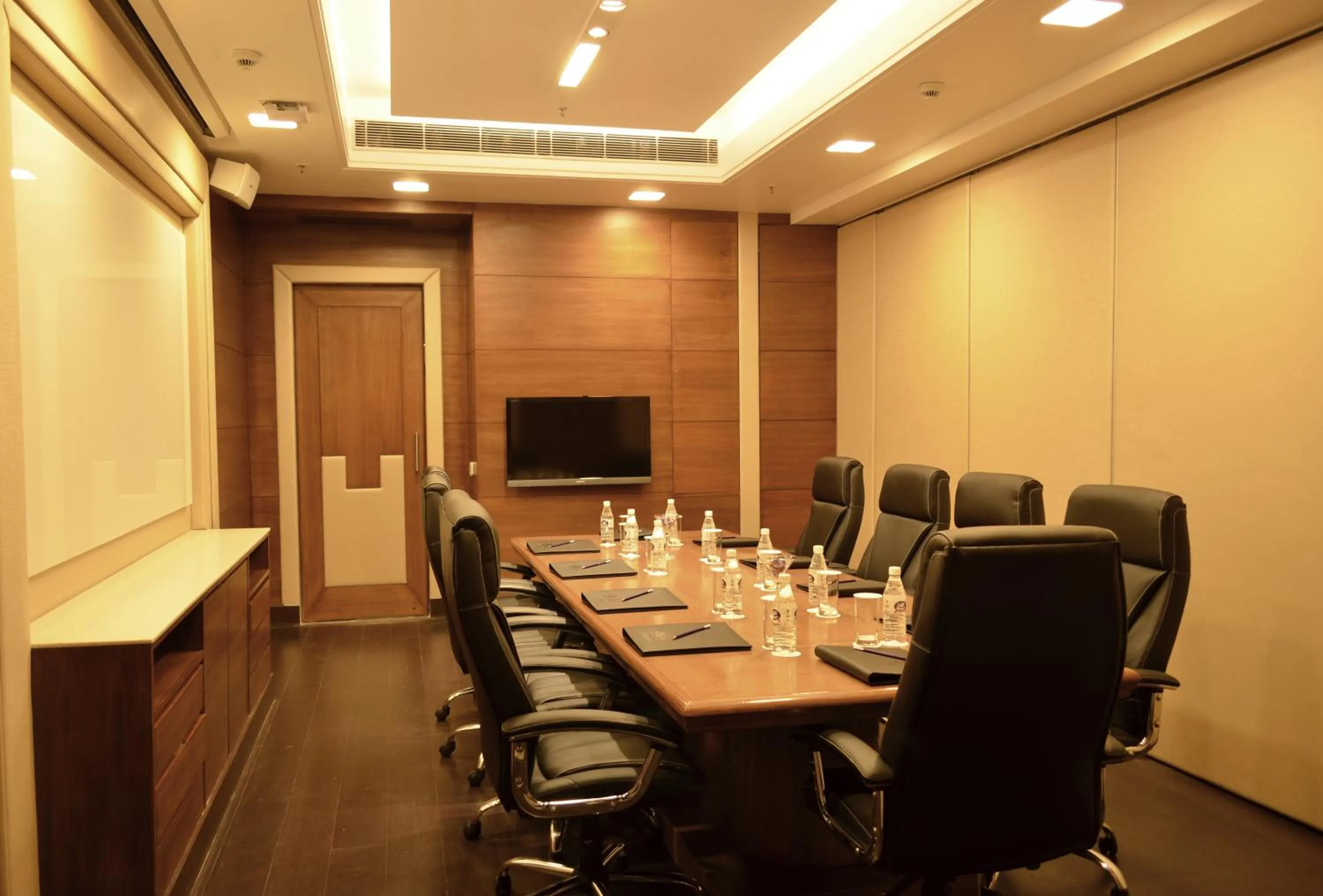 Banquet/Function facilities in The Umrao