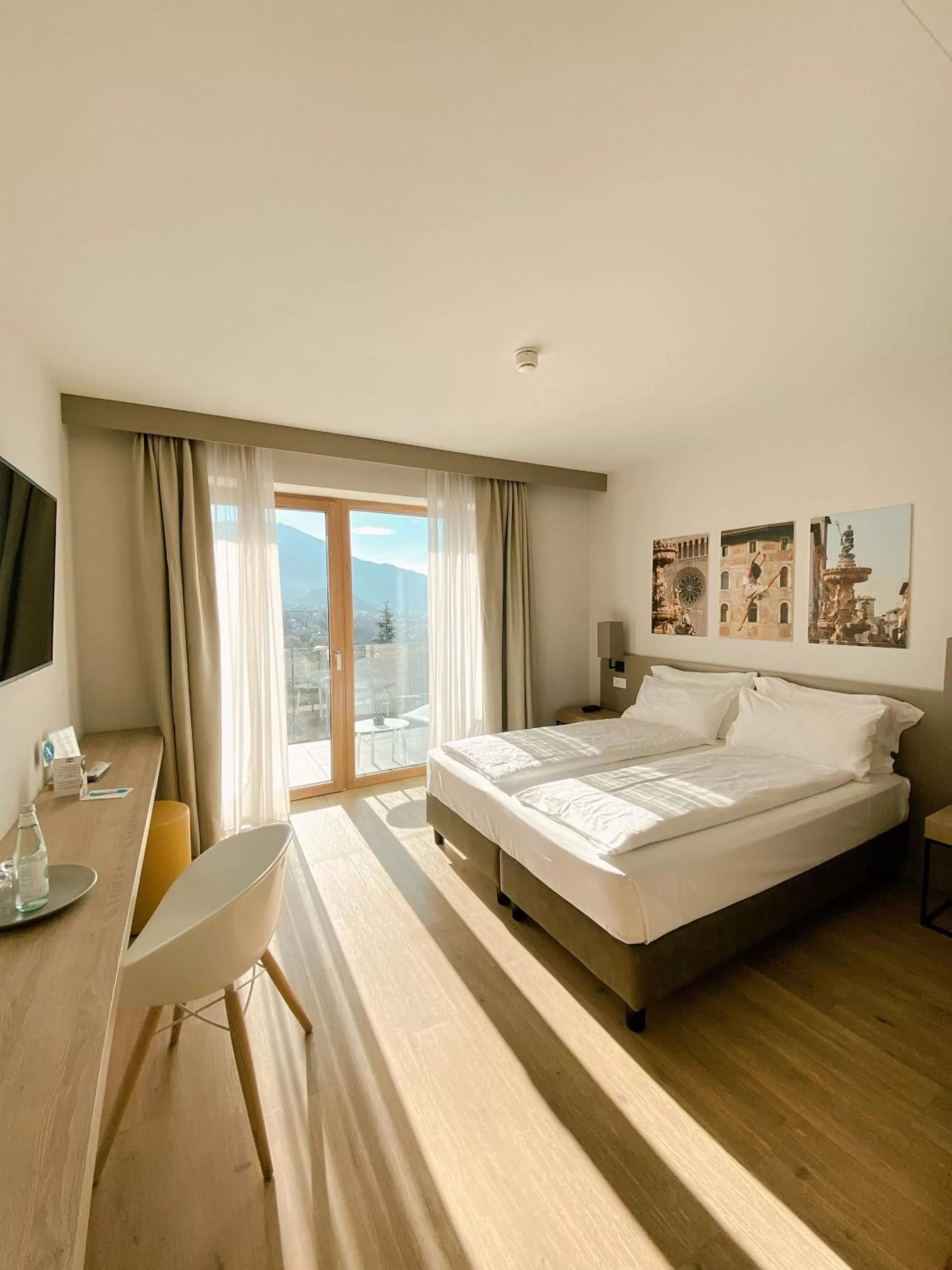 Photo of the whole room, Bed in Be Place Adult Friendly Hotel