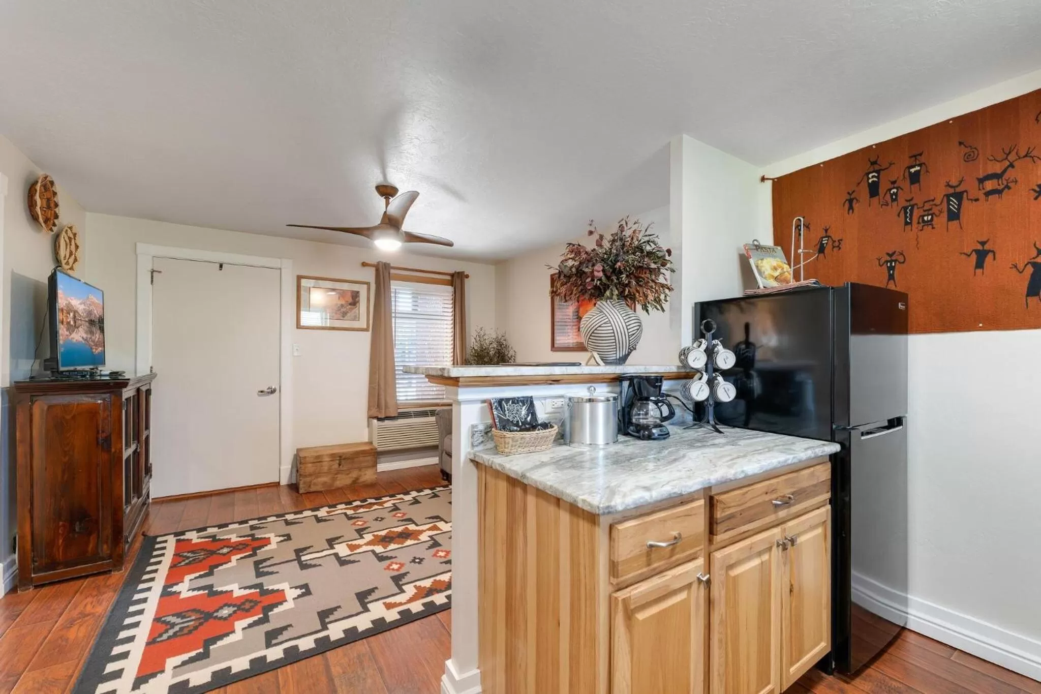Kitchen or kitchenette in Stone Lizard Lodge