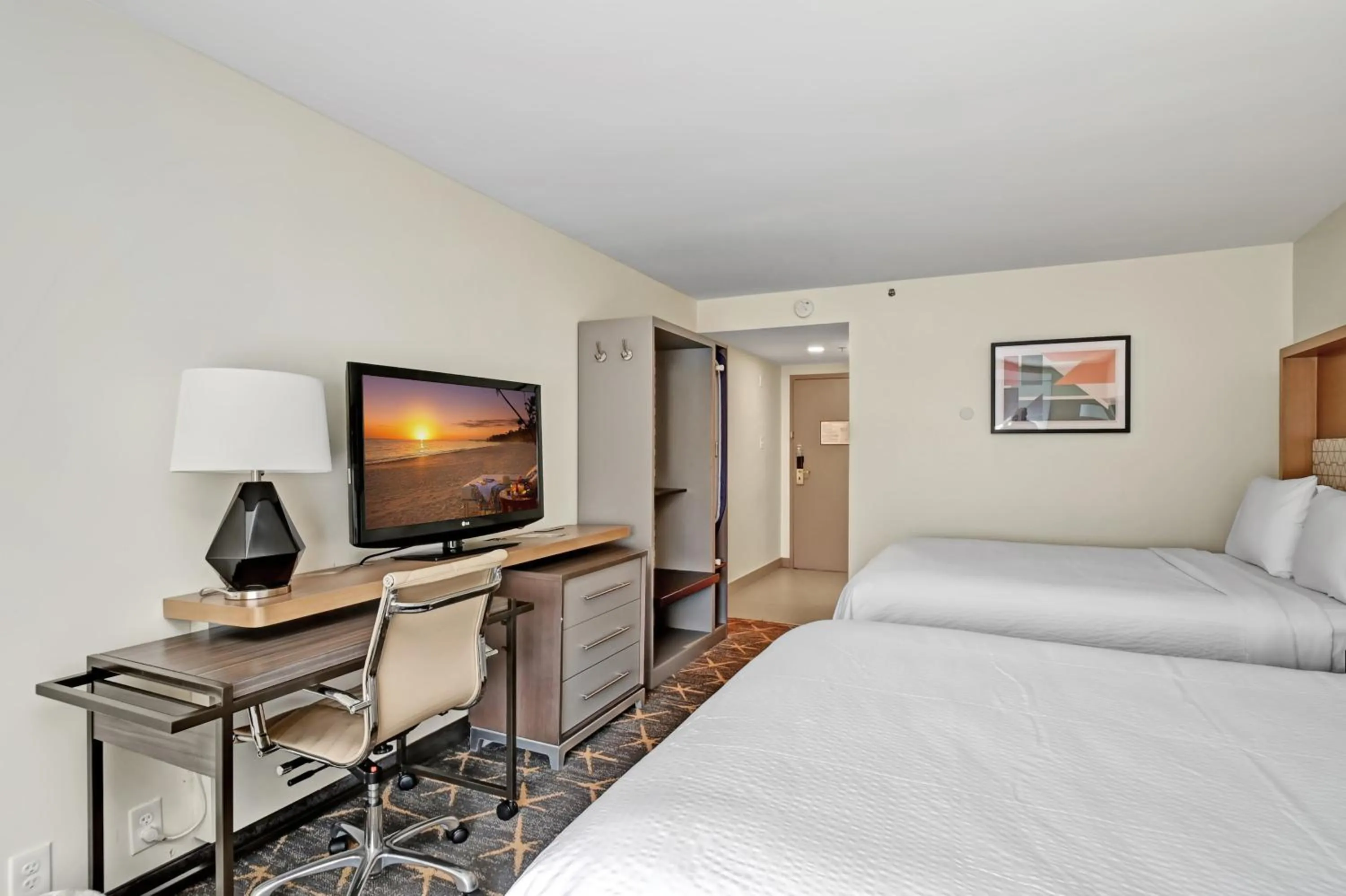 Bedroom, Bed in Holiday Inn - Piscataway - Somerset by IHG