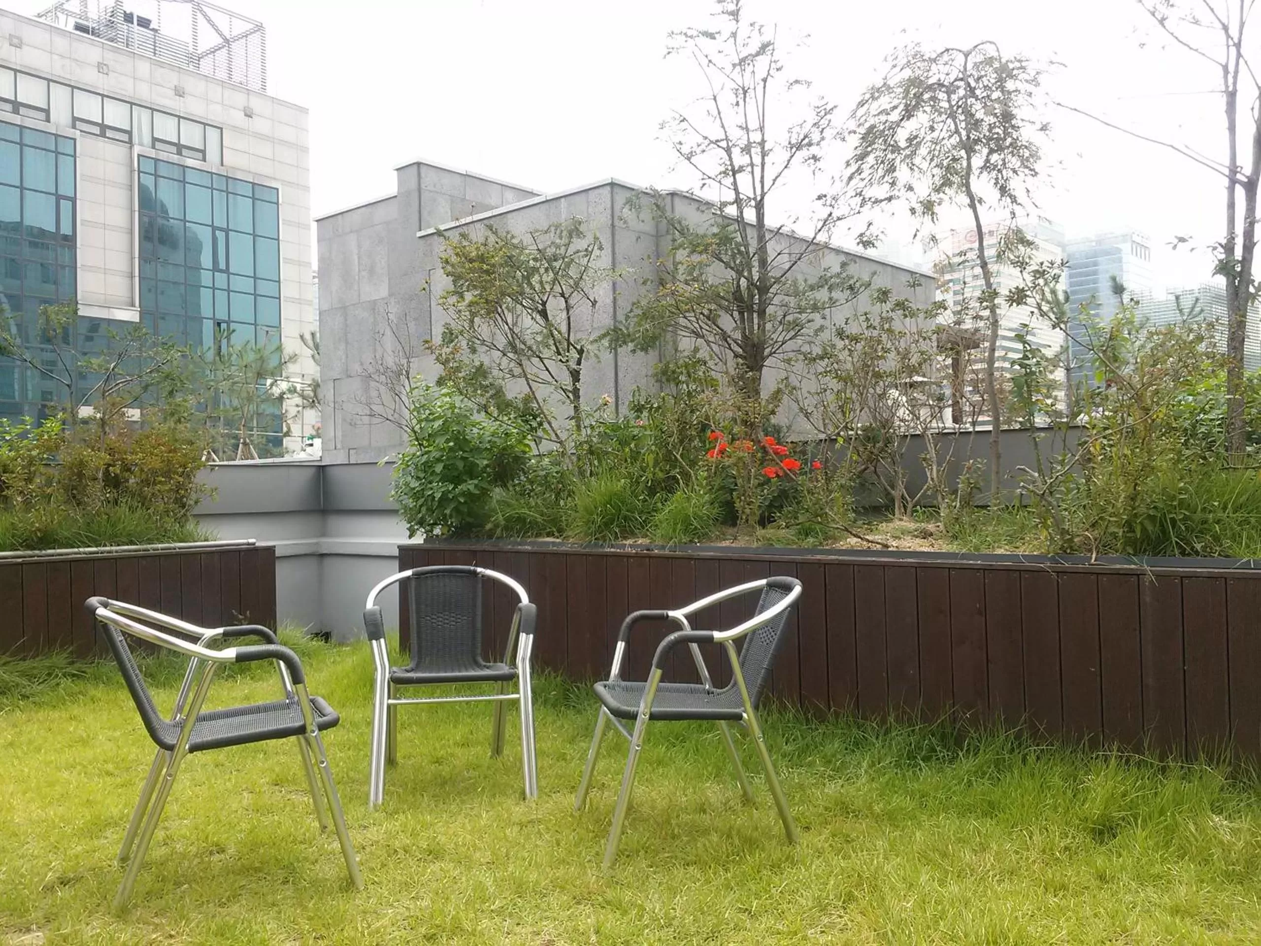 Garden in Rian Hotel