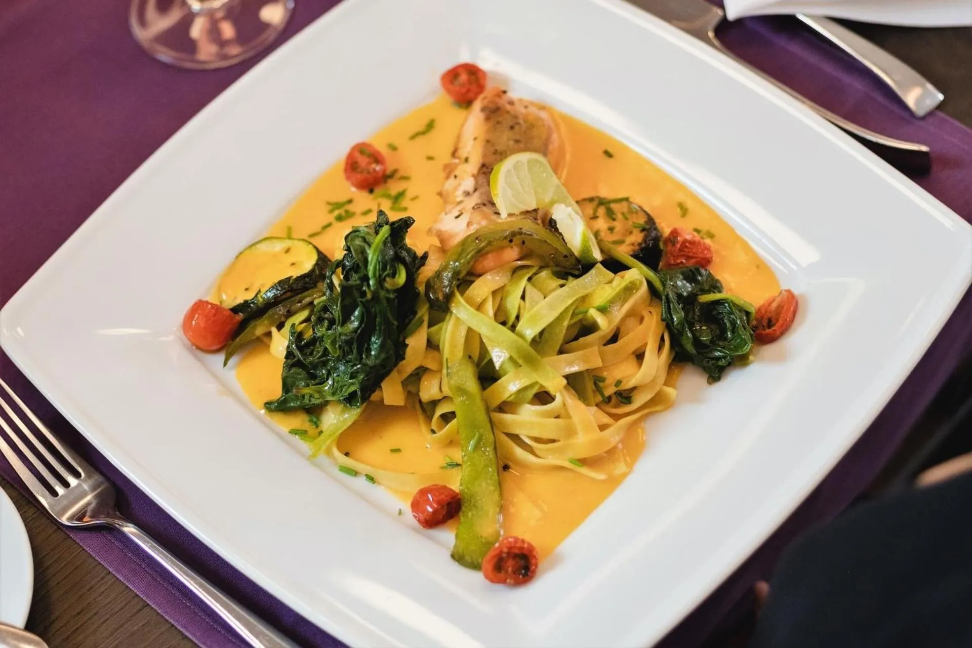 Restaurant/places to eat in Hotel Merkur - Superior