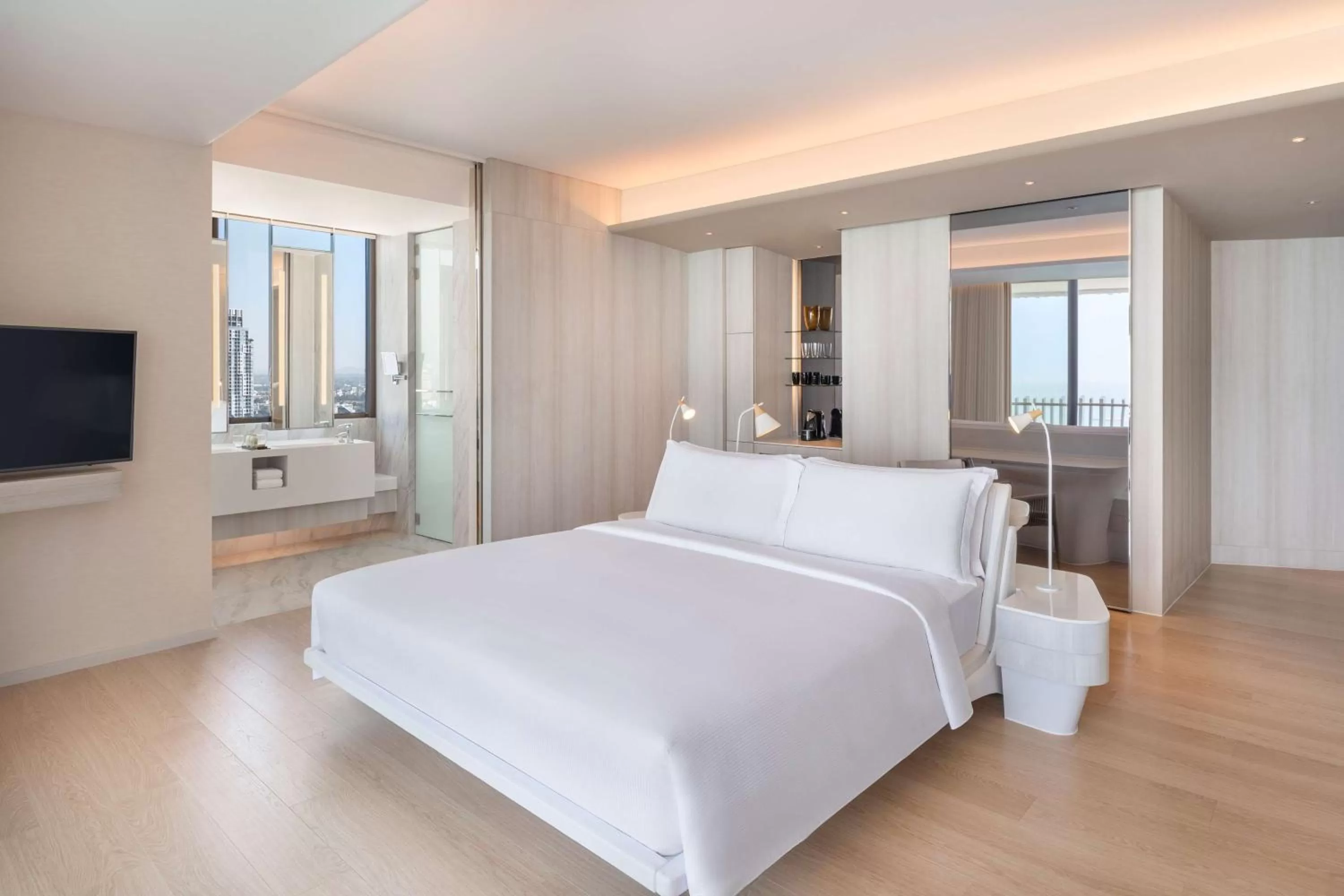 Bed in Hilton Pattaya