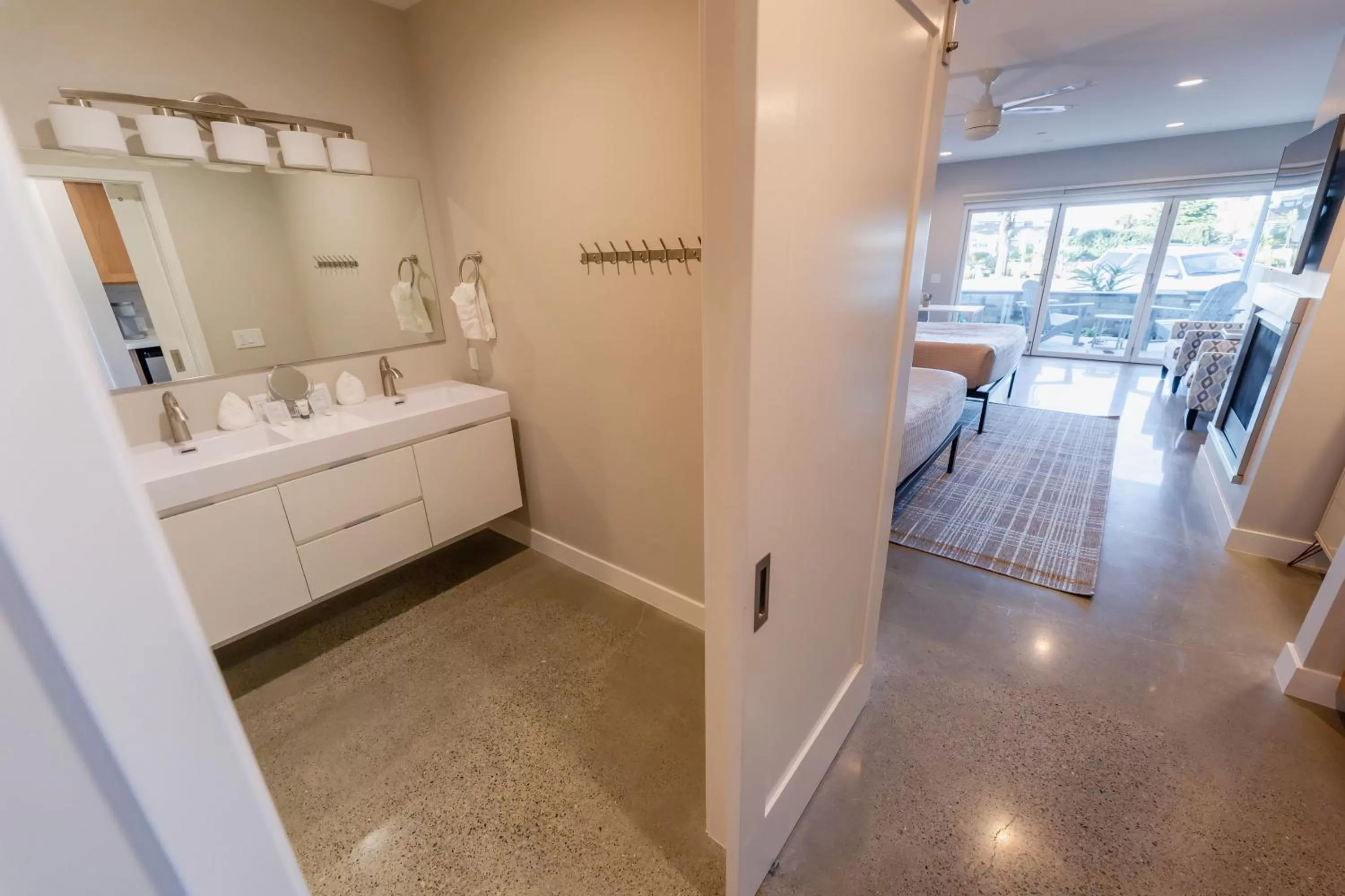 Baywood Inn Bed & Breakfast