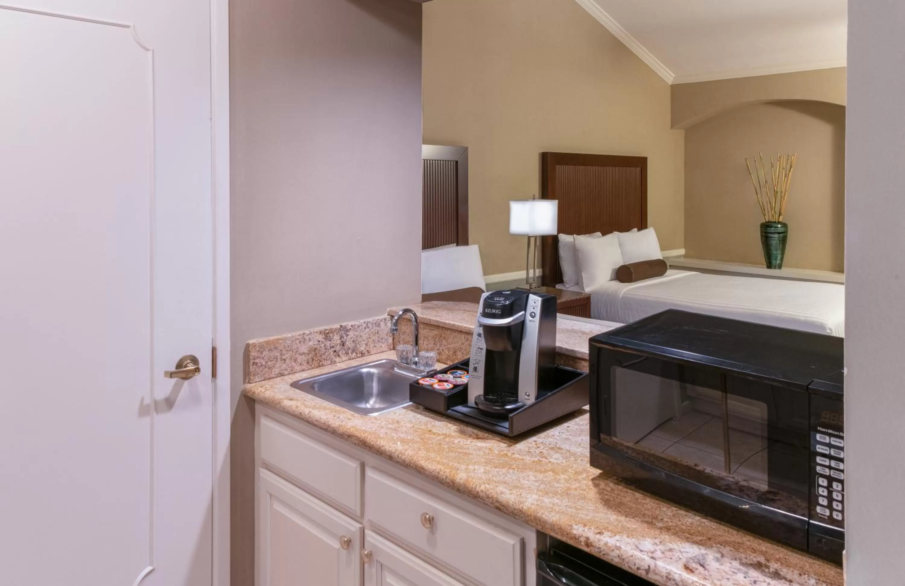 Queen Studio in Morgan Run Resort