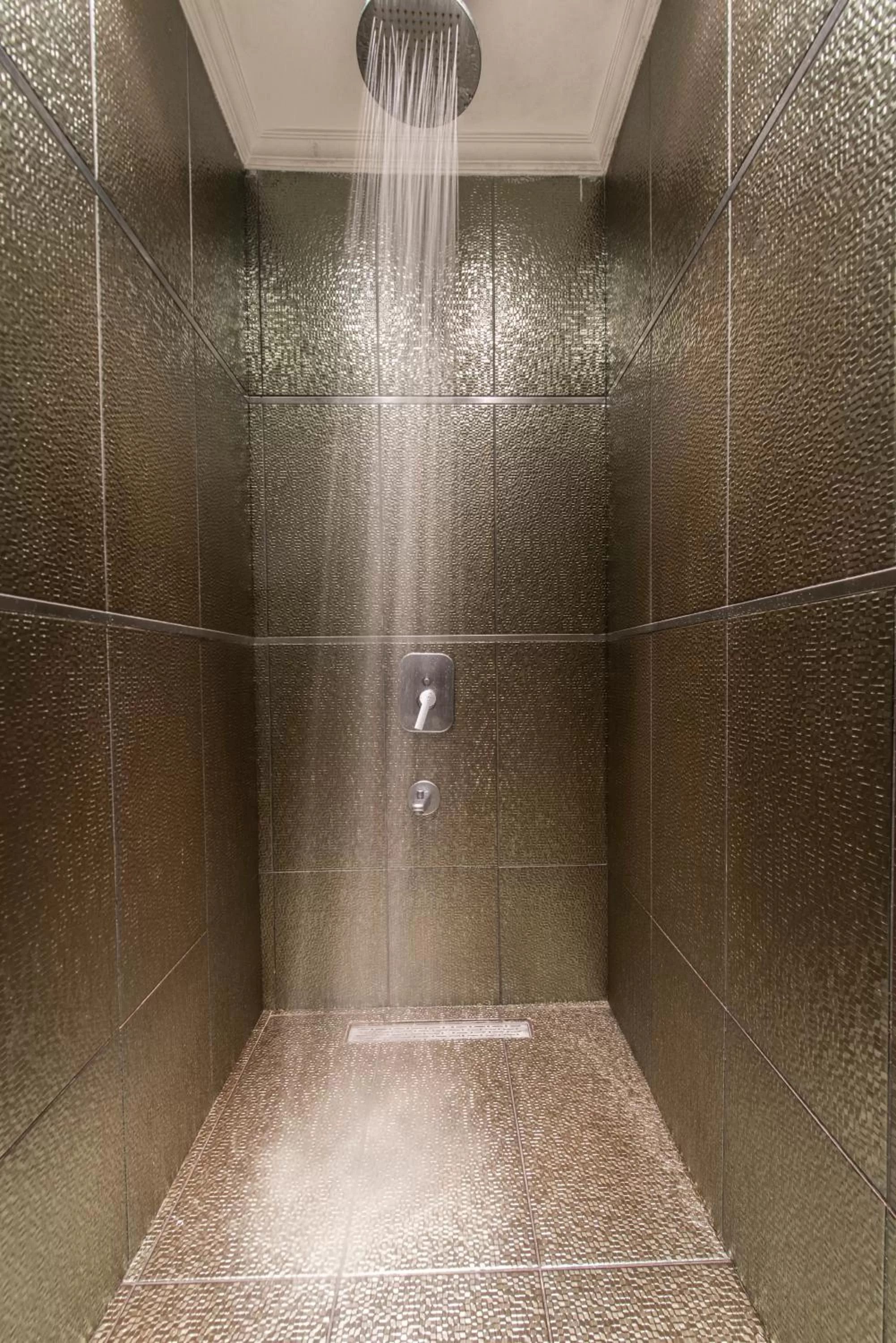 Massage in Akar International Hotel