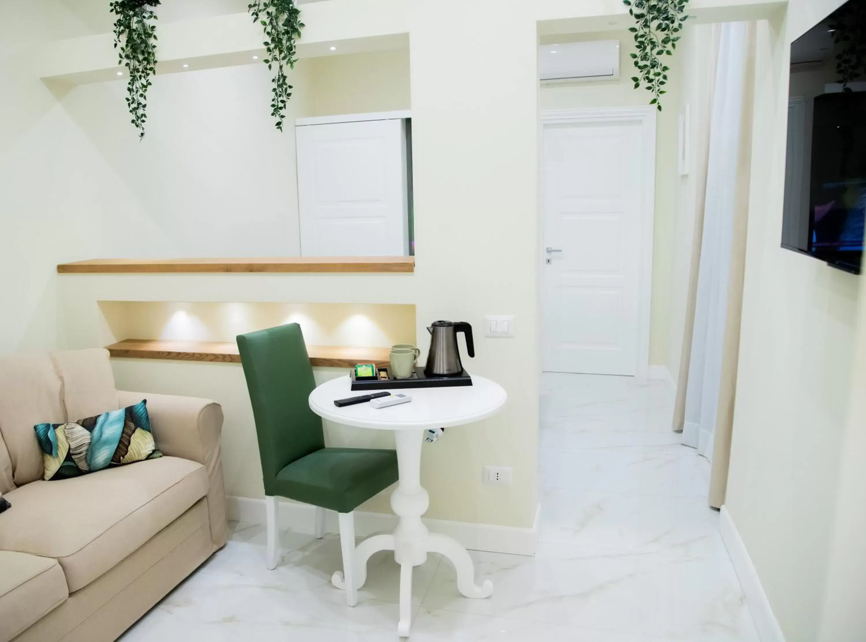 Suite with Hot Tub in Gentile Suite Suite with Hot Tub in Gentile Suite