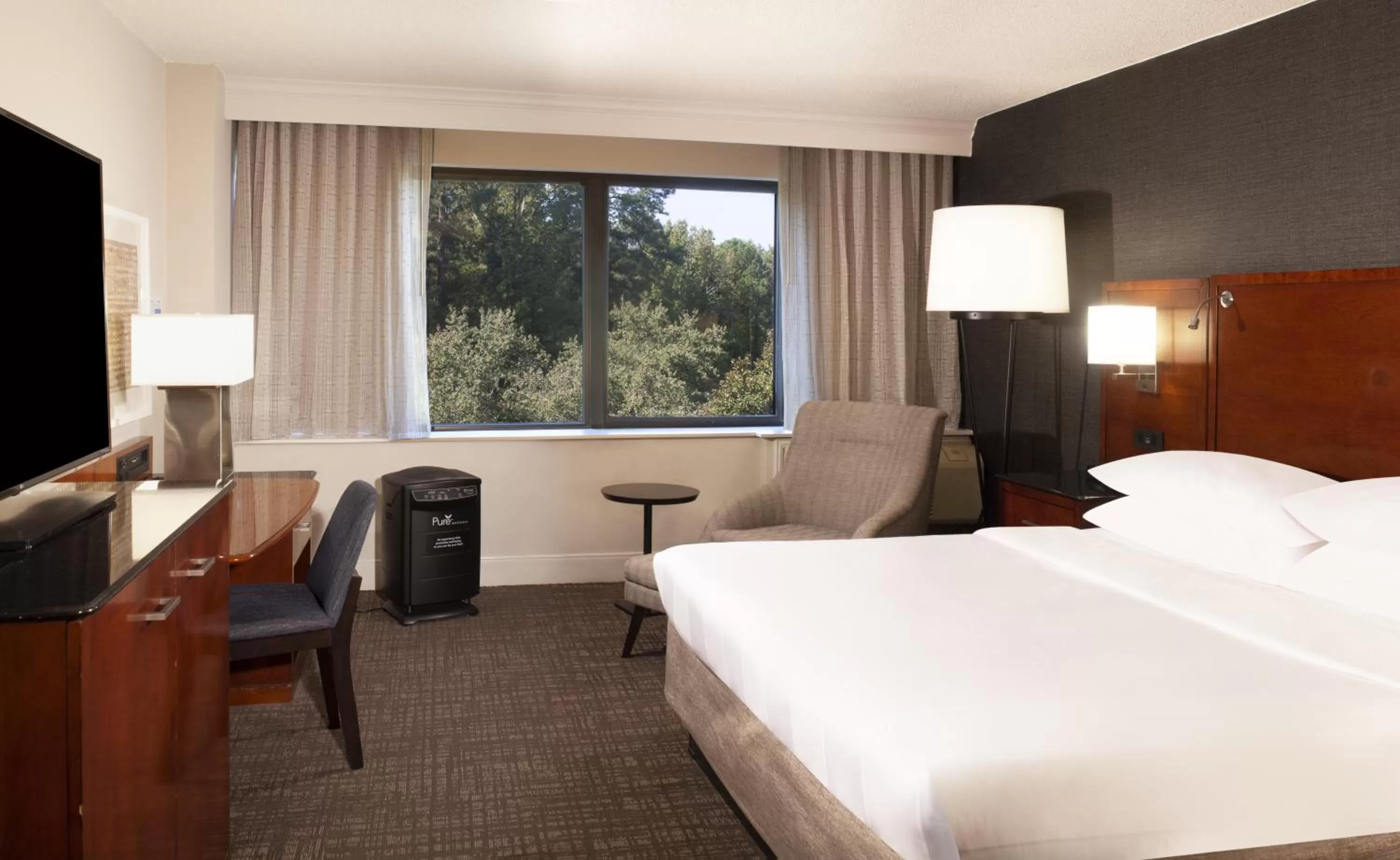 Bedroom, Bed in Marriott Raleigh Durham Research Triangle Park