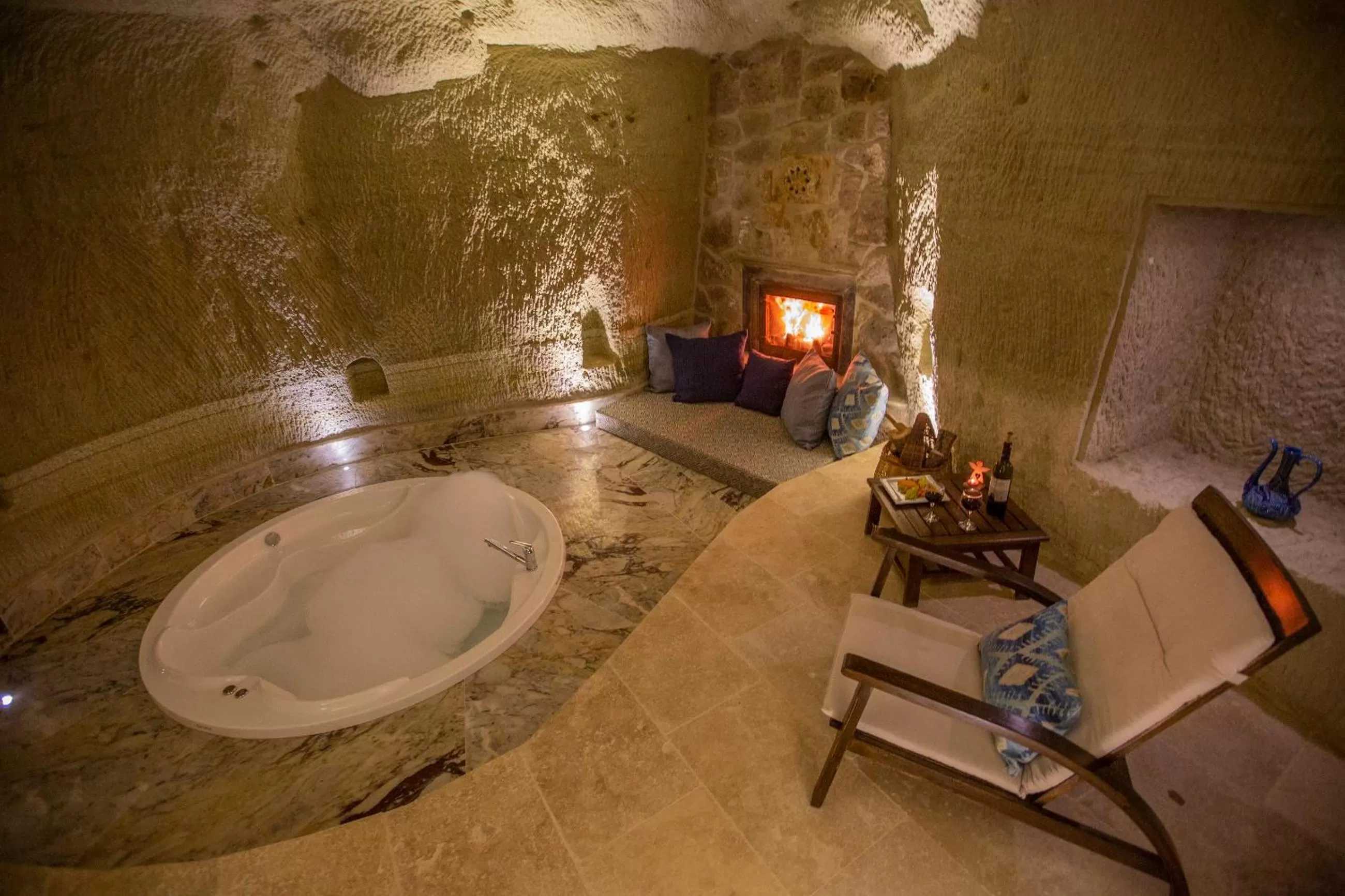 Hot Tub in Azure Cave Suites - Cappadocia