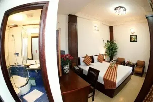 Deluxe Single Room in Hanoi Street Hotel Deluxe Single Room in Hanoi Street Hotel