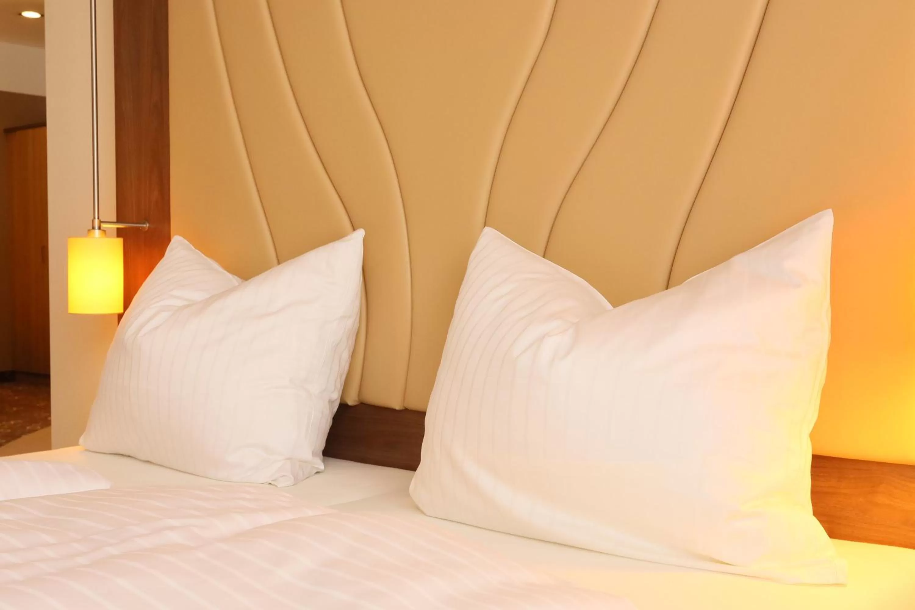 Bedroom, Bed in Naam Hotel & Apartments Frankfurt City-Messe Airport