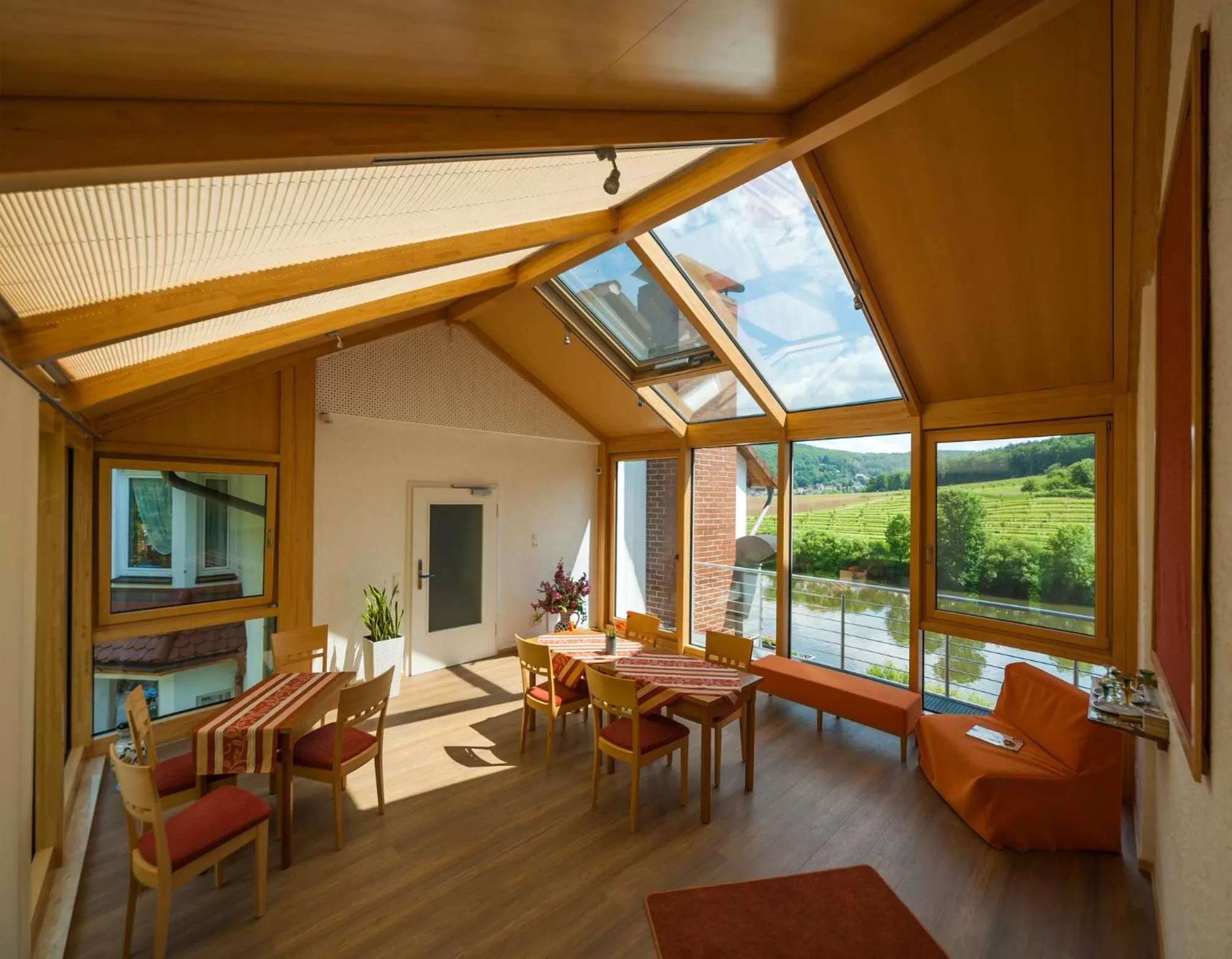 Restaurant/Places to Eat in Vierburgeneck