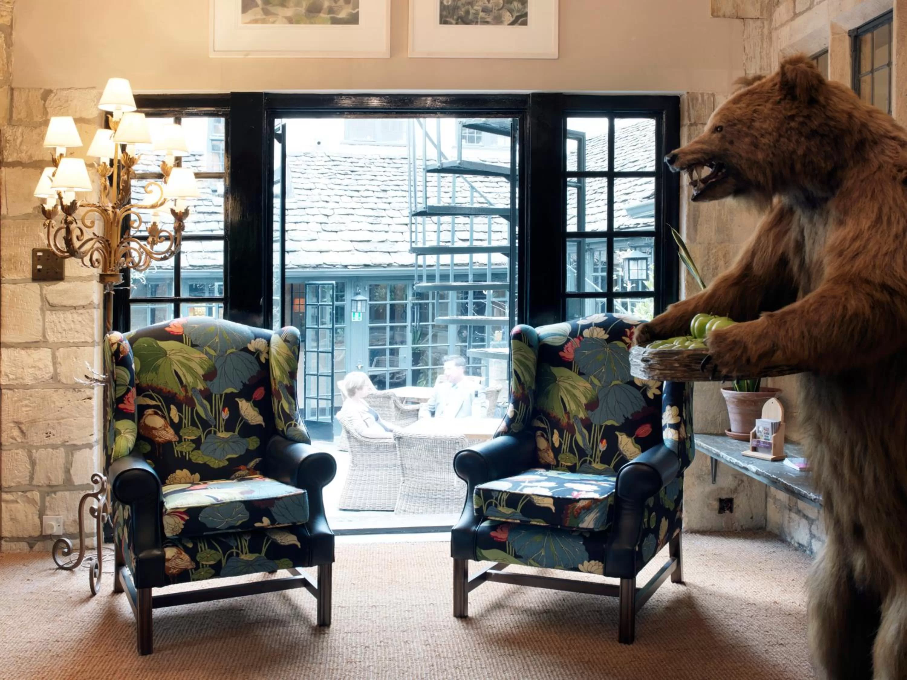 Lobby or reception in The Bear Of Rodborough Hotel