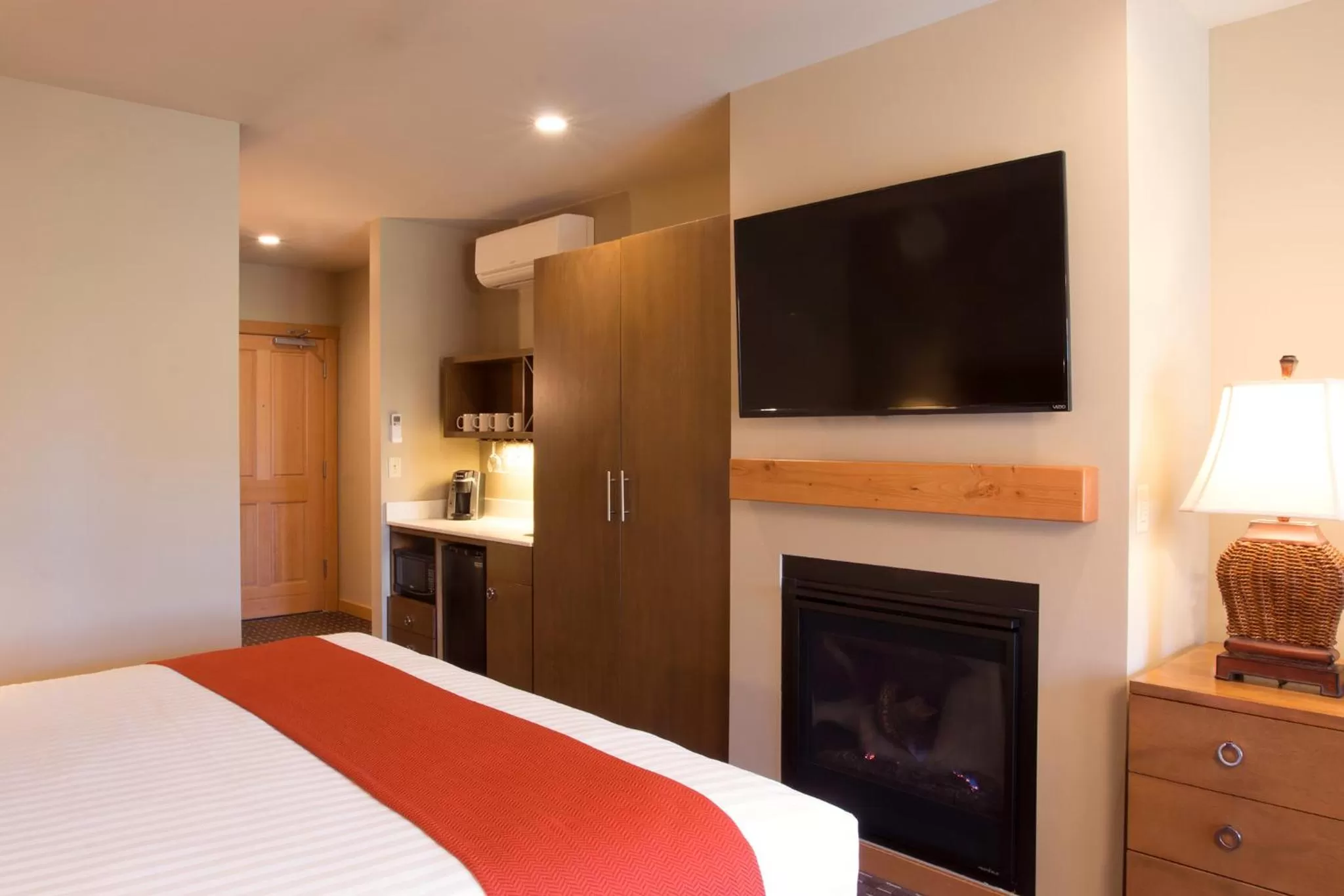 Photo of the whole room in Inn at Cannon Beach