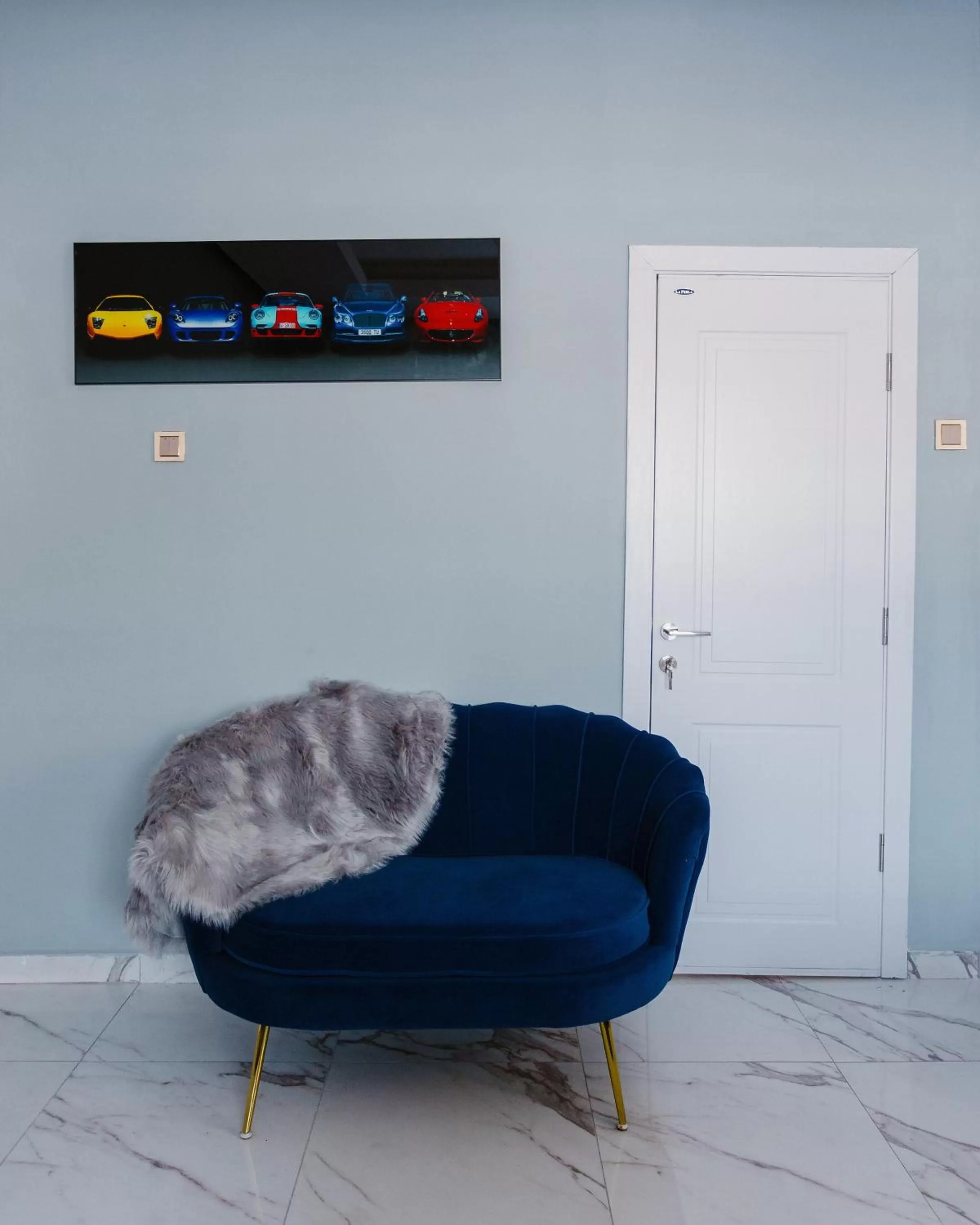 Bedroom, Seating Area in The Avery Suites, East Legon