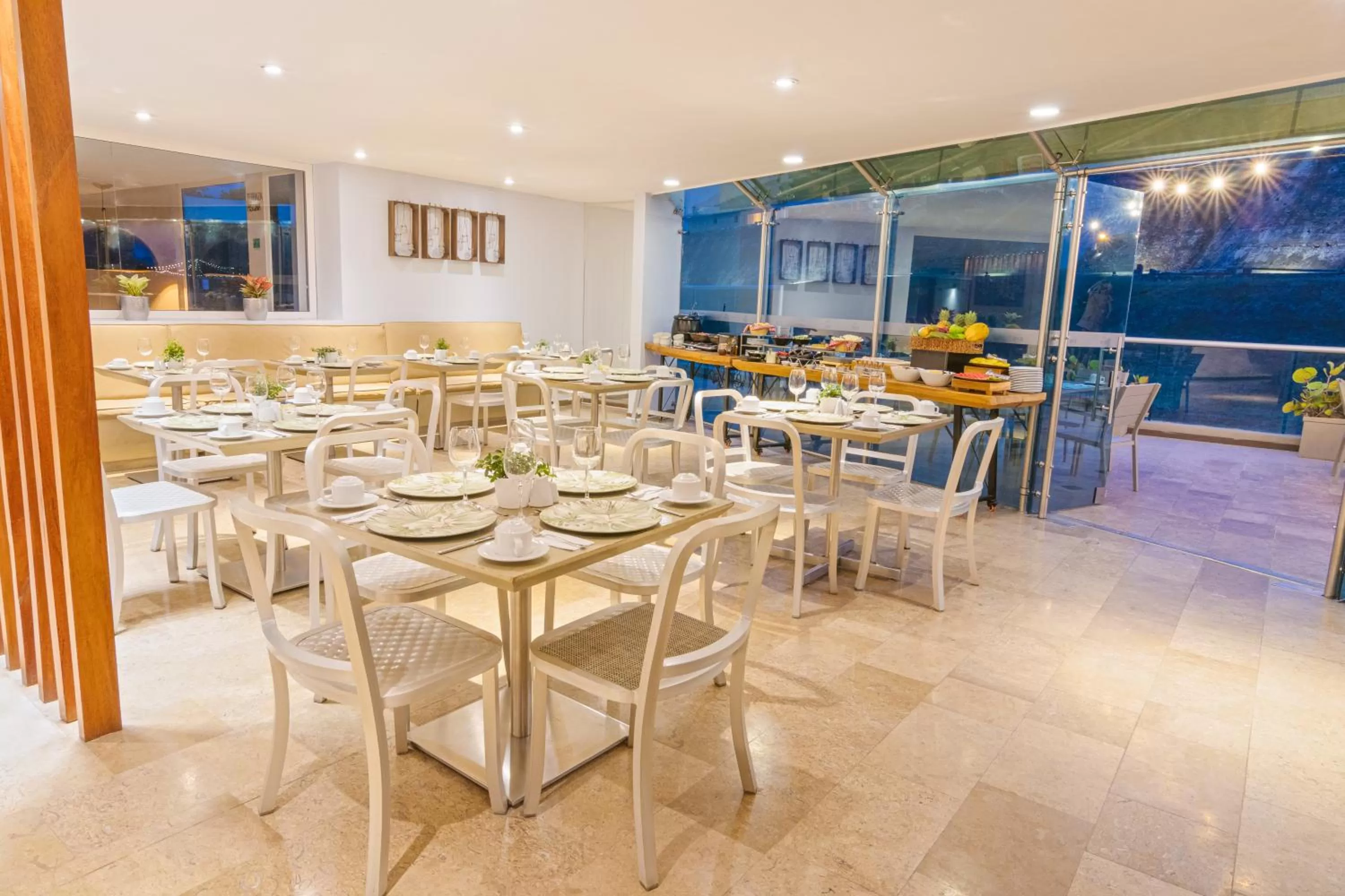 Restaurant/places to eat in GHL San Lazaro Art Hotel