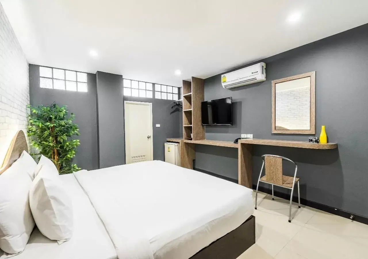 Superior Double Room in Ton Aor Place Hotel Superior Double Room in Ton Aor Place Hotel