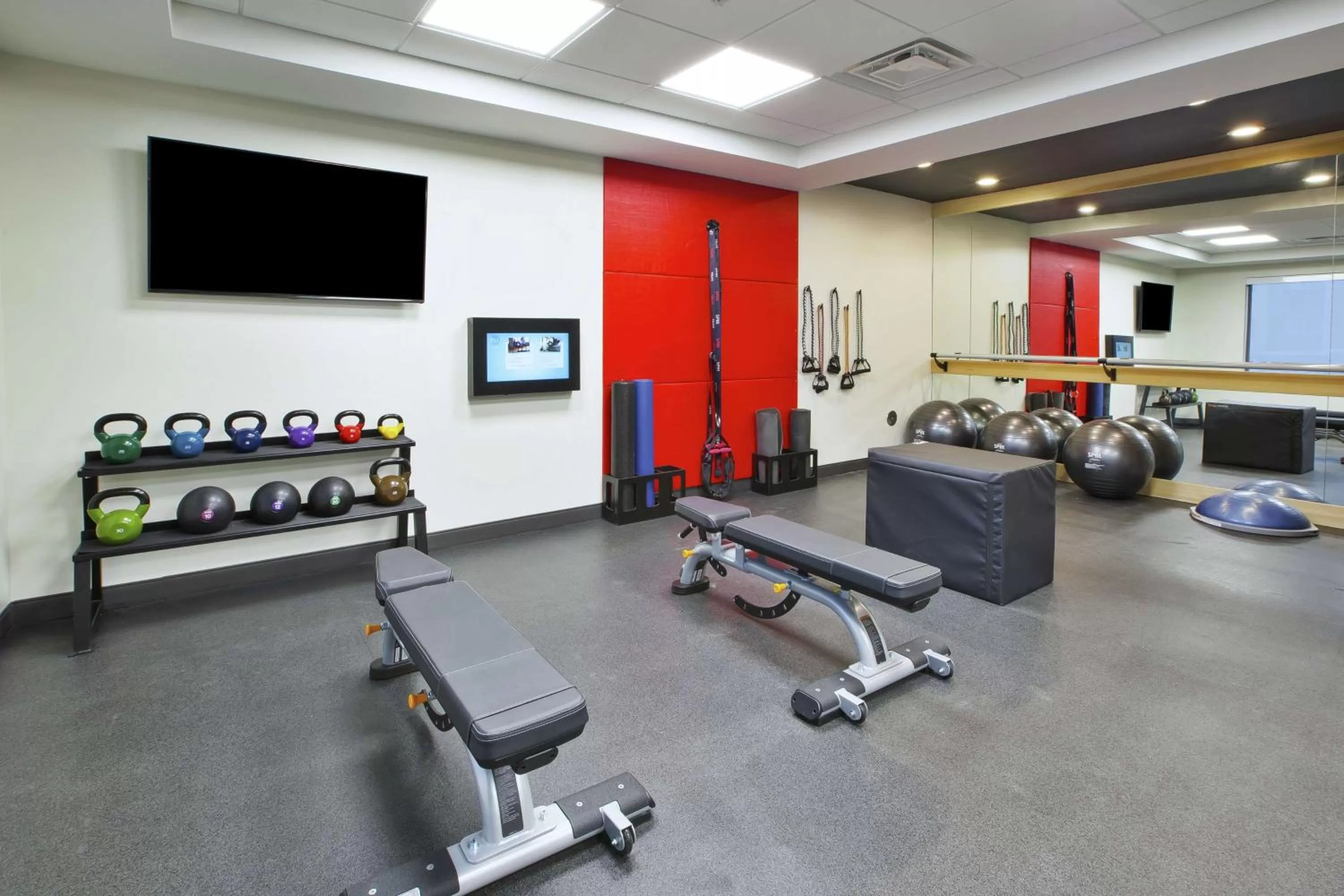 Fitness centre/facilities in Tru By Hilton Jackson