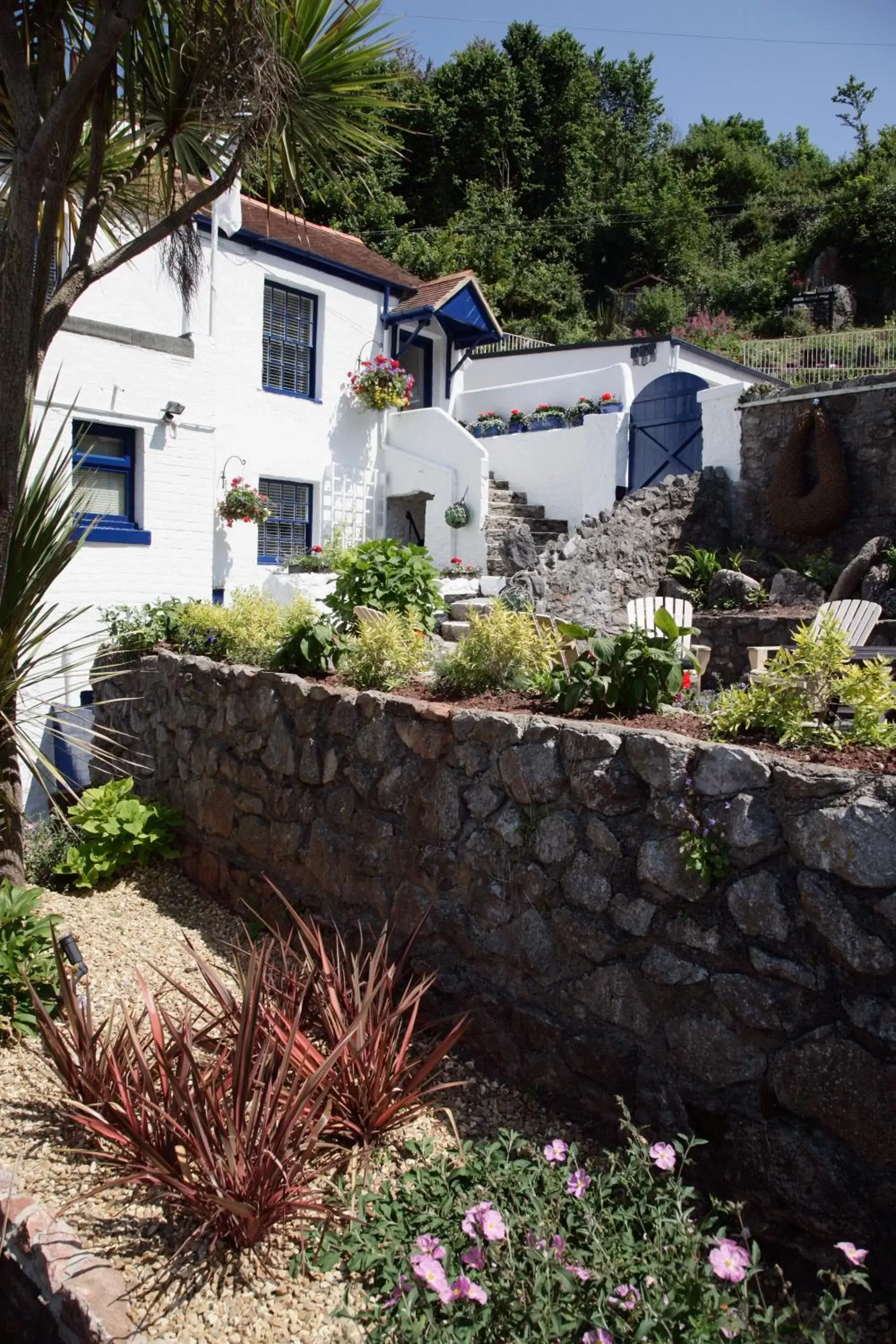 Two-Bedroom Suite in Cary Arms & Spa Two-Bedroom Suite in Cary Arms & Spa