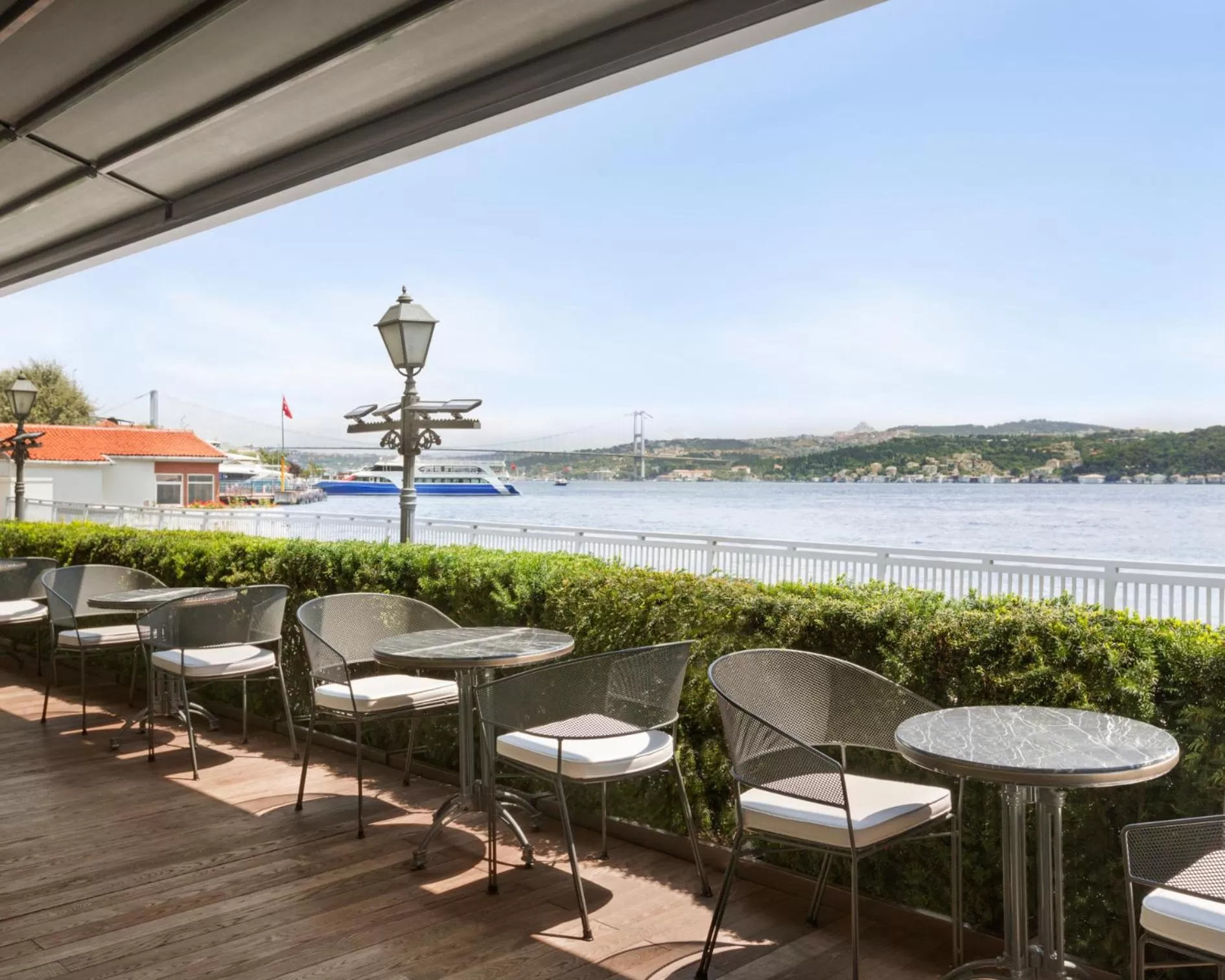 Food and drinks in Shangri-La Bosphorus, Istanbul
