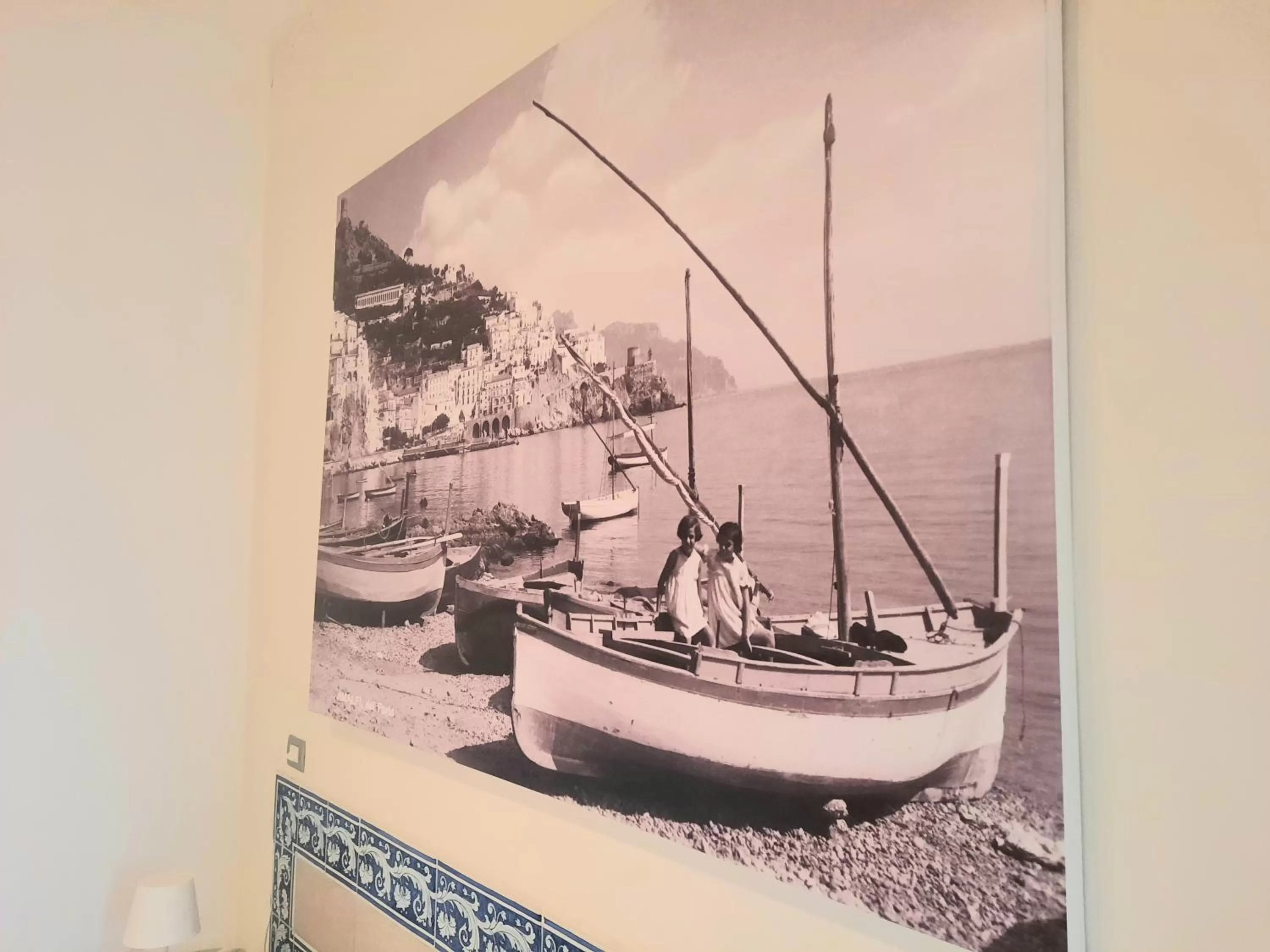 Decorative detail in Santi e Saraceni Rooms