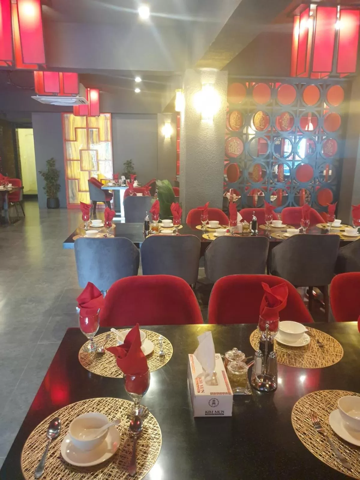 Restaurant/Places to Eat in SPACE Luxury Rental Suites