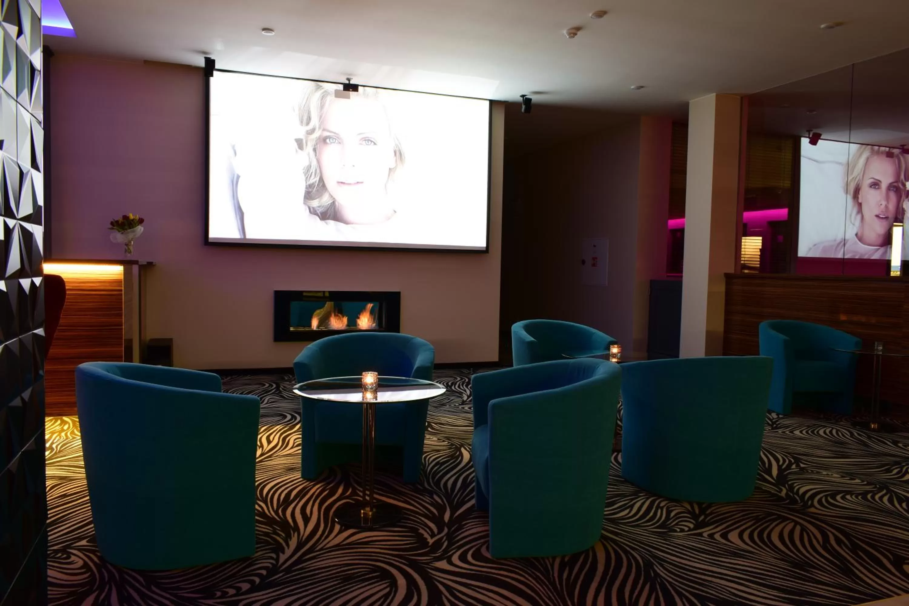 Evening entertainment in Parkhotel Carlsbad Inn