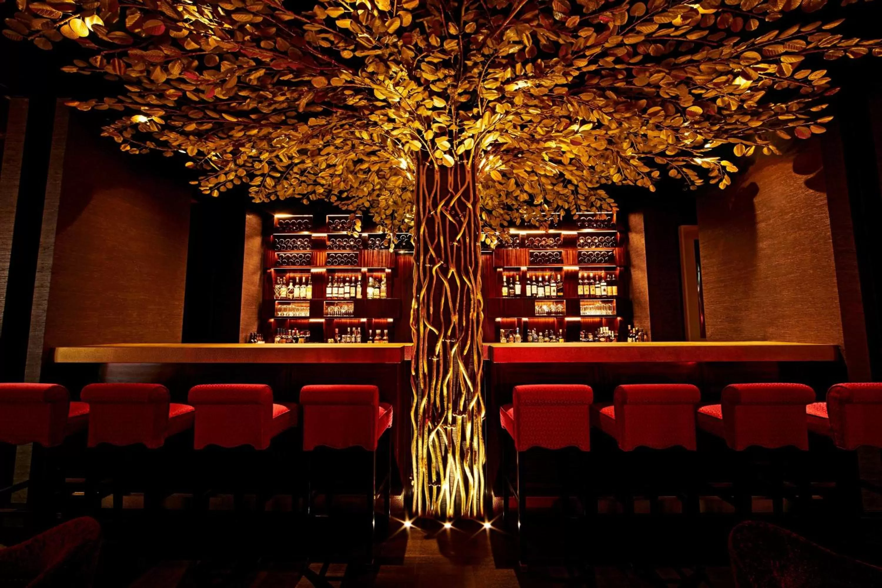 Lounge or bar in The Vagabond Club, a Tribute Portfolio Hotel Singapore