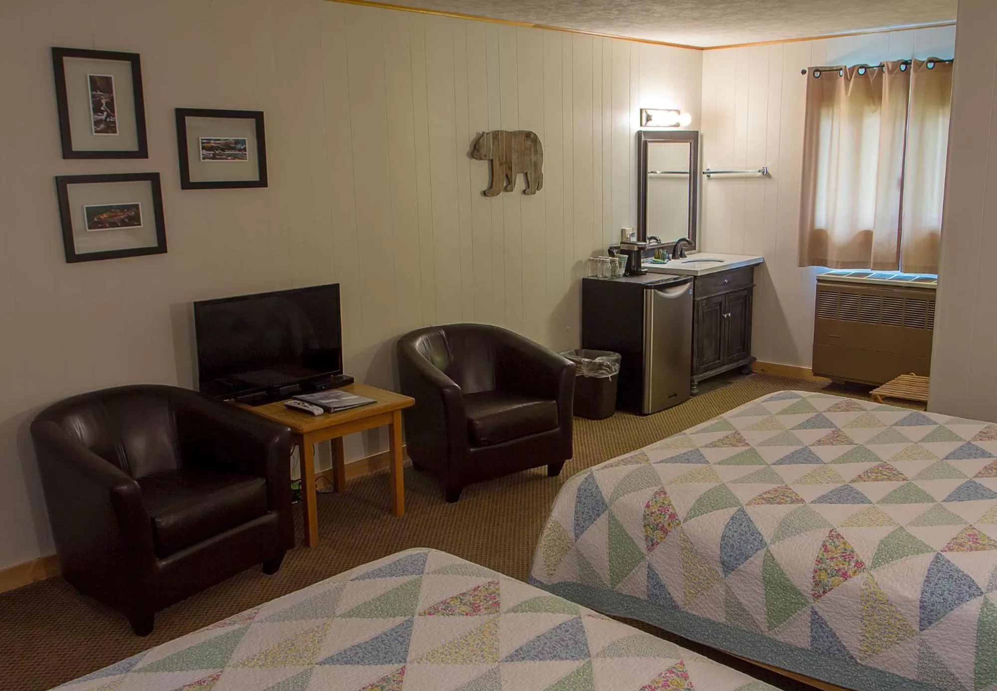 High Country Motel and Cabins