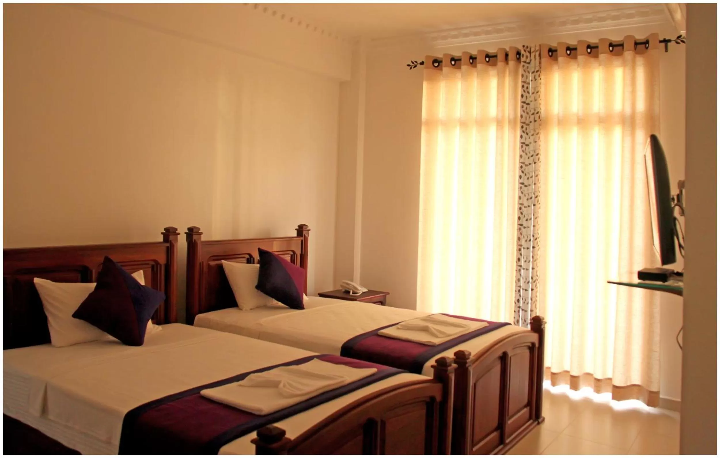 Bed in Ronaka Airport Transit Hotel