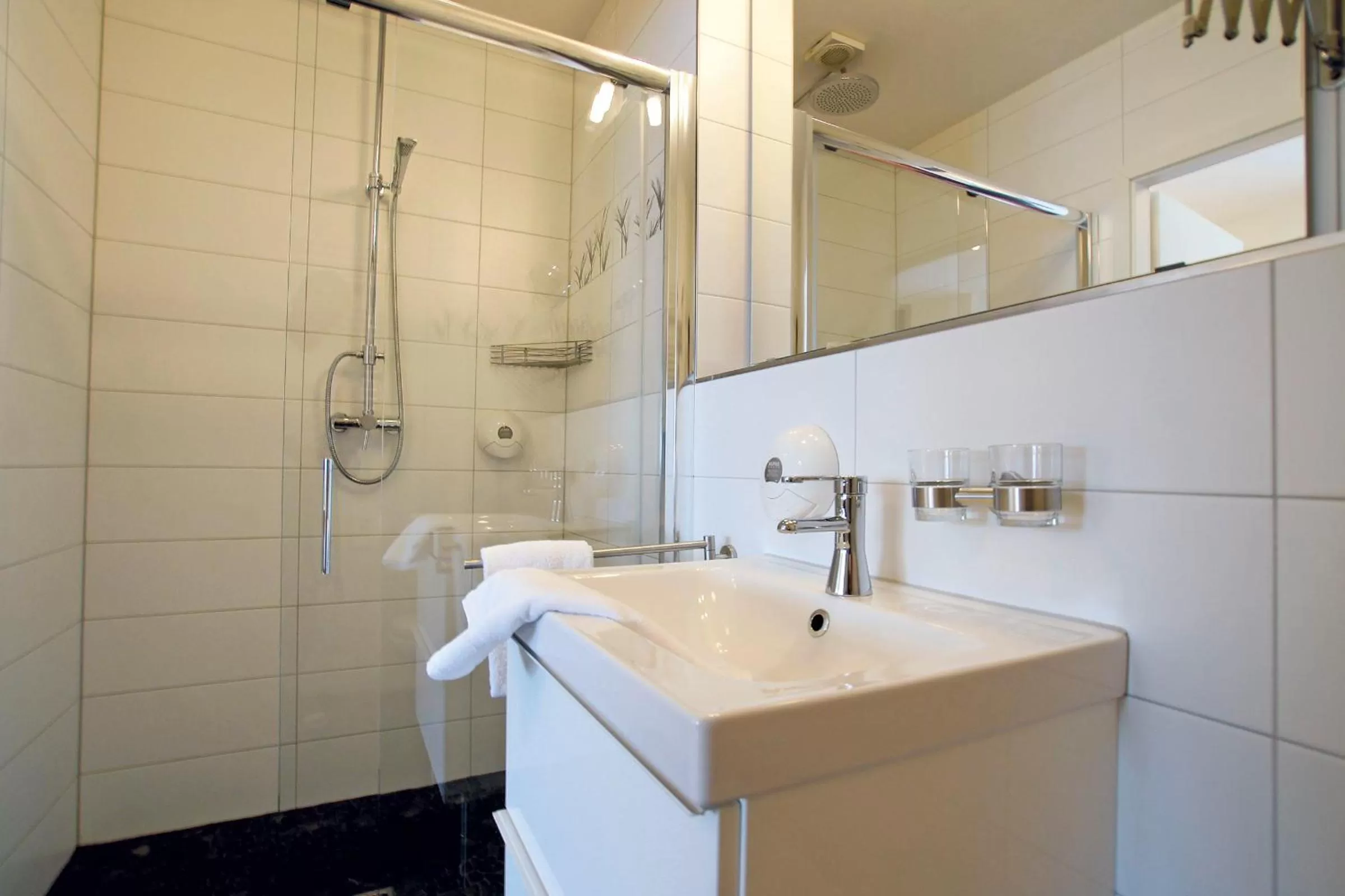 Shower in Hotel Deutsches Haus