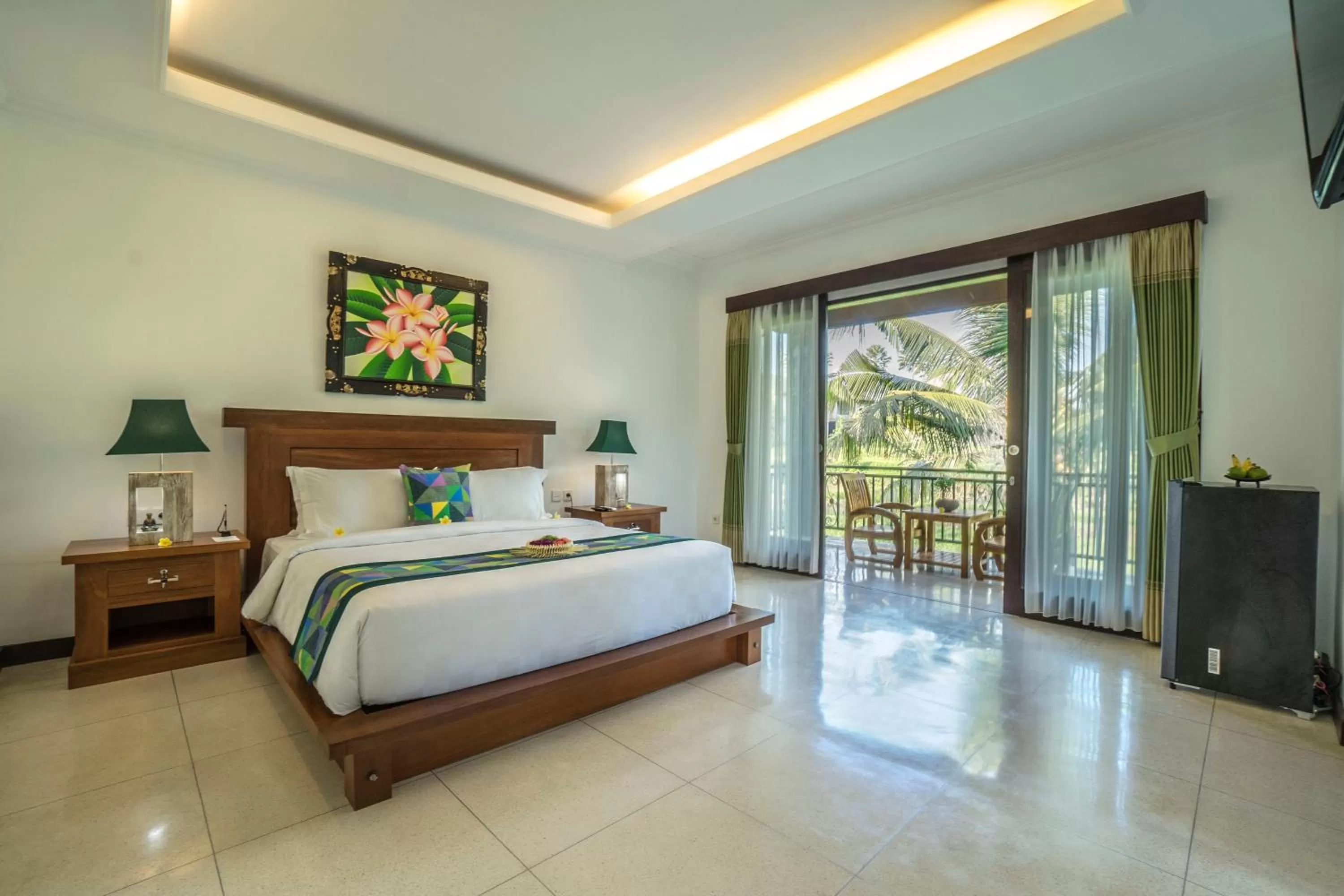 Photo of the whole room, Bed in Gita Maha Ubud Hotel by Mahaputra