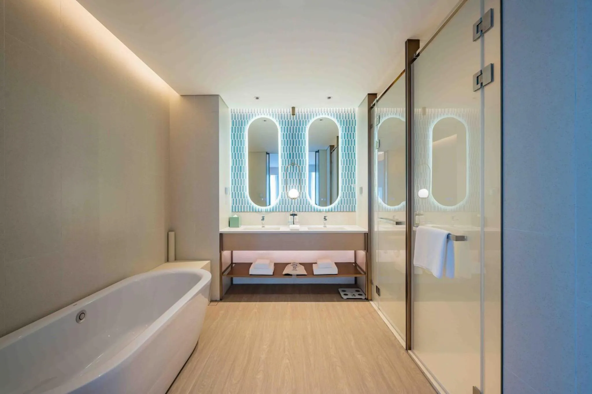 Photo of the whole room, Bed in EVEN Hotels Shanghai Expo by IHG