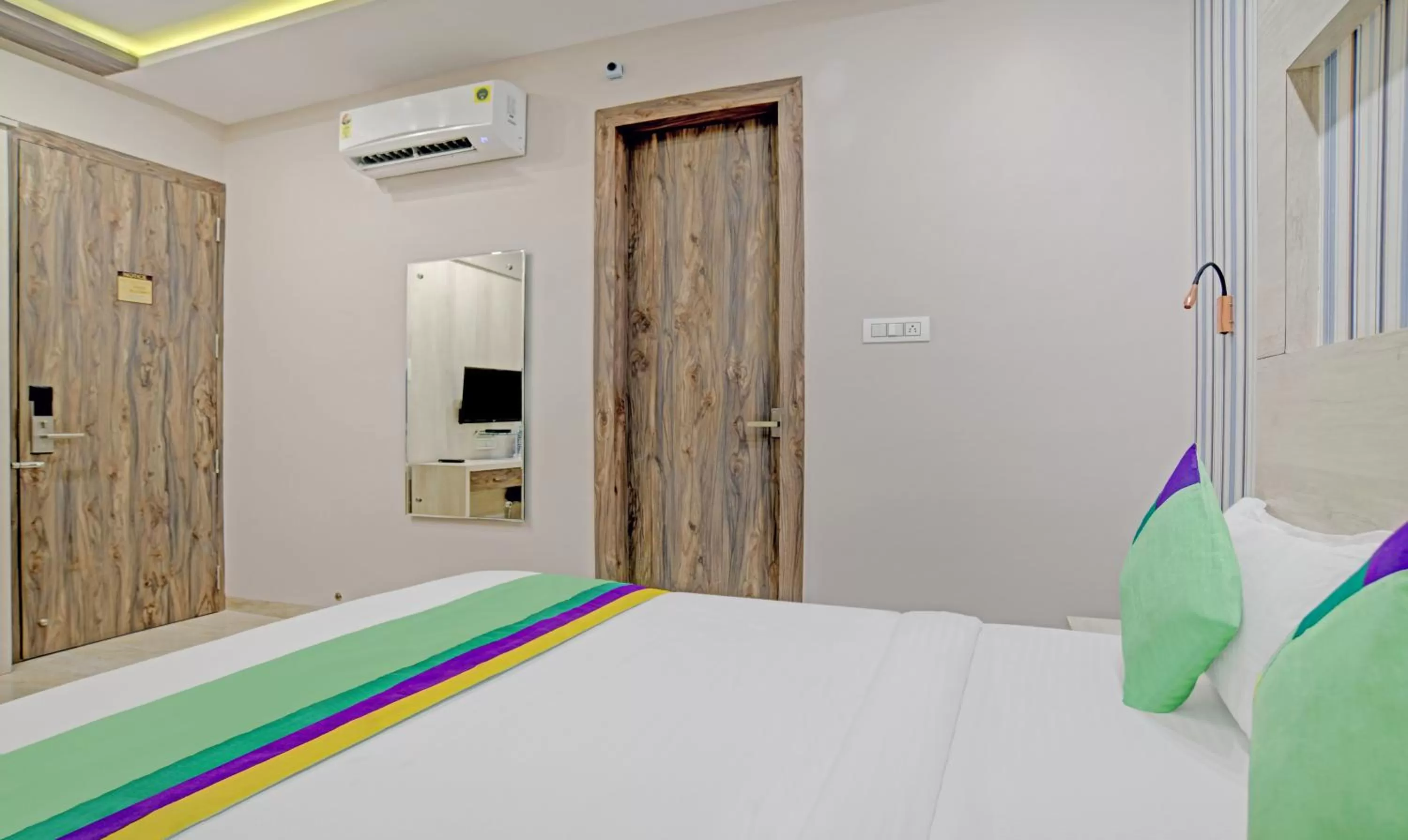 Bed in Treebo Trend Shiv Chhaya Vijay Nagar