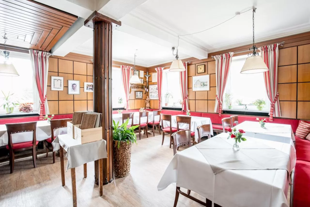 Restaurant/Places to Eat in Gasthof - Hotel Kopf
