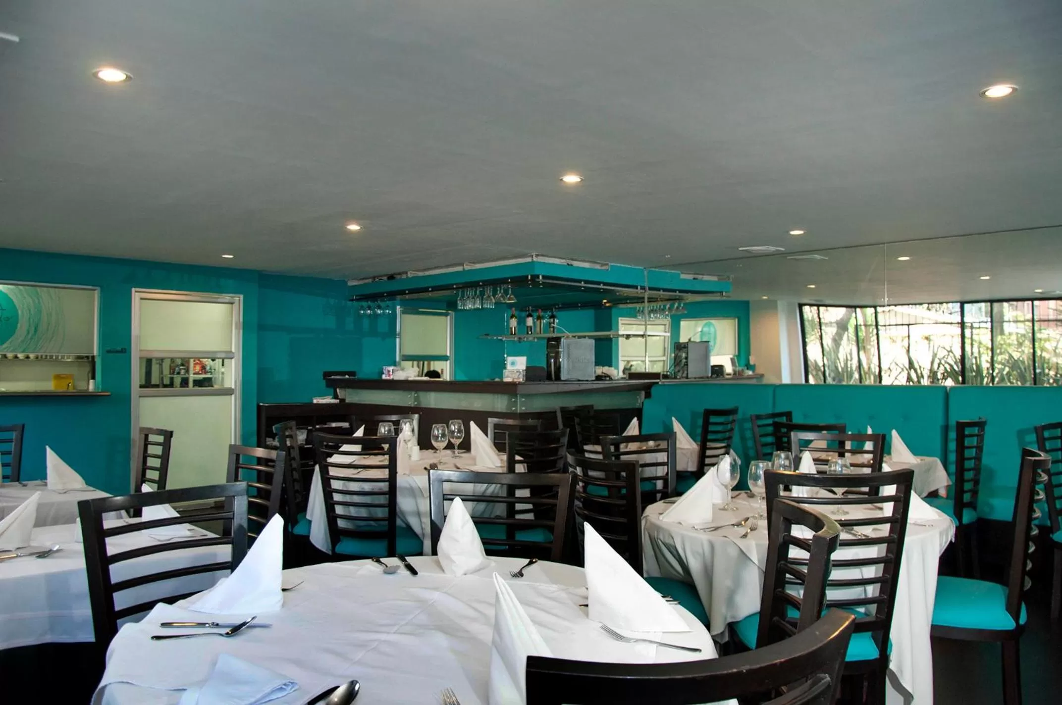 Restaurant/places to eat in Apartaestudios Los Andes