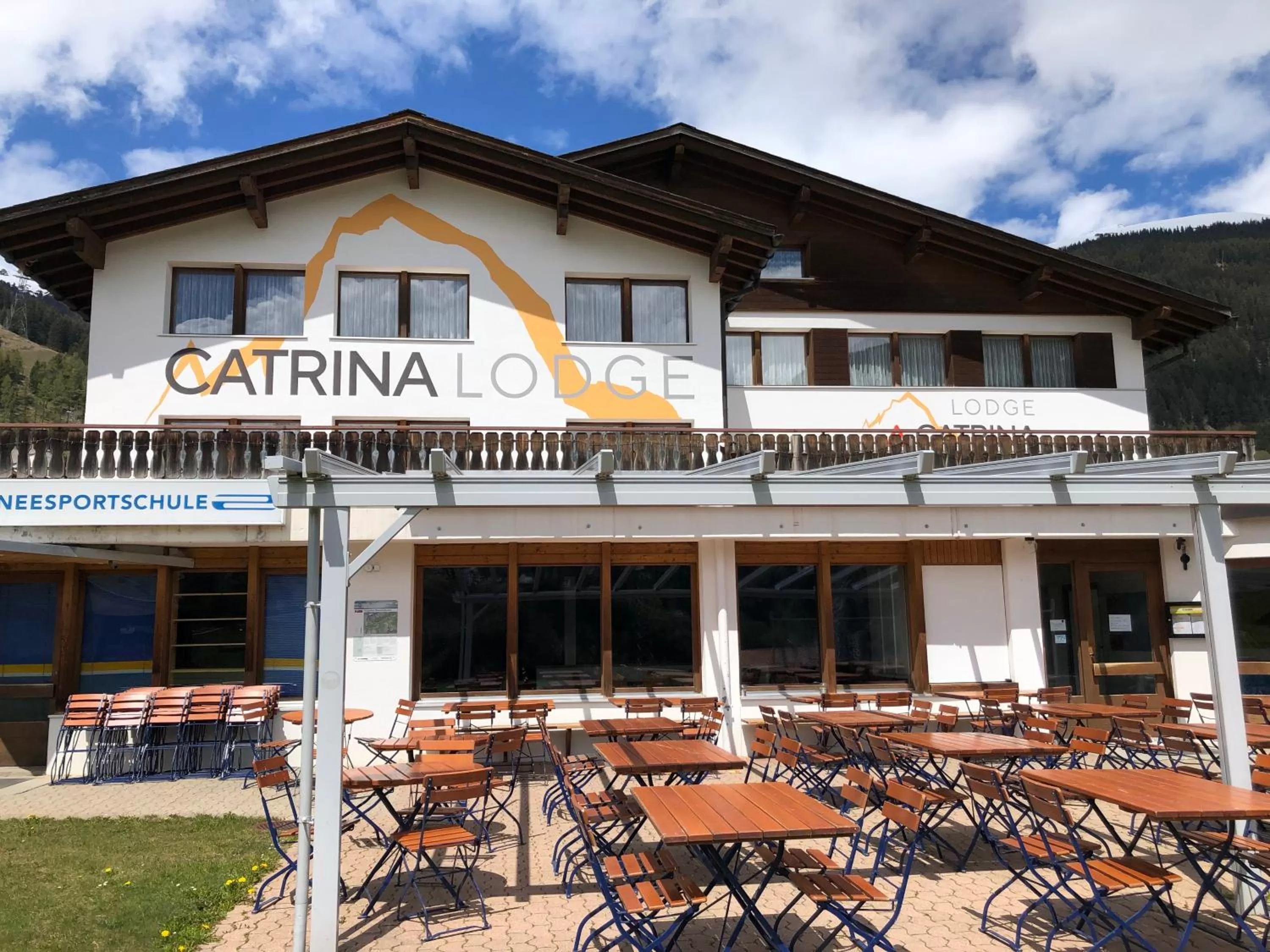 Summer in Catrina Lodge