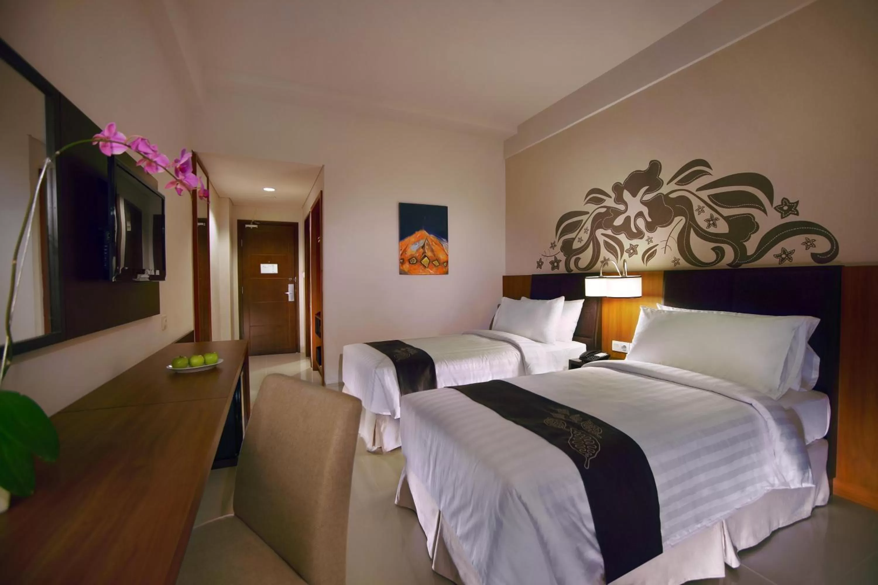 Photo of the whole room, Bed in Aston Bojonegoro City Hotel