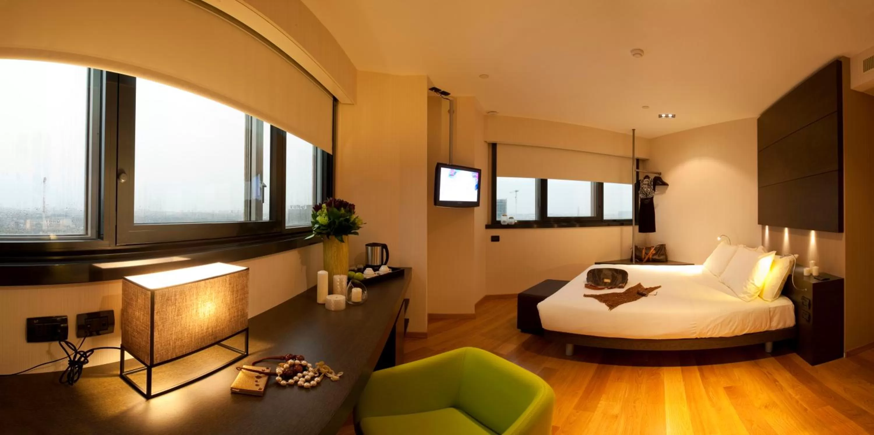 Photo of the whole room, Bed in Best Western Plus The Hub Hotel