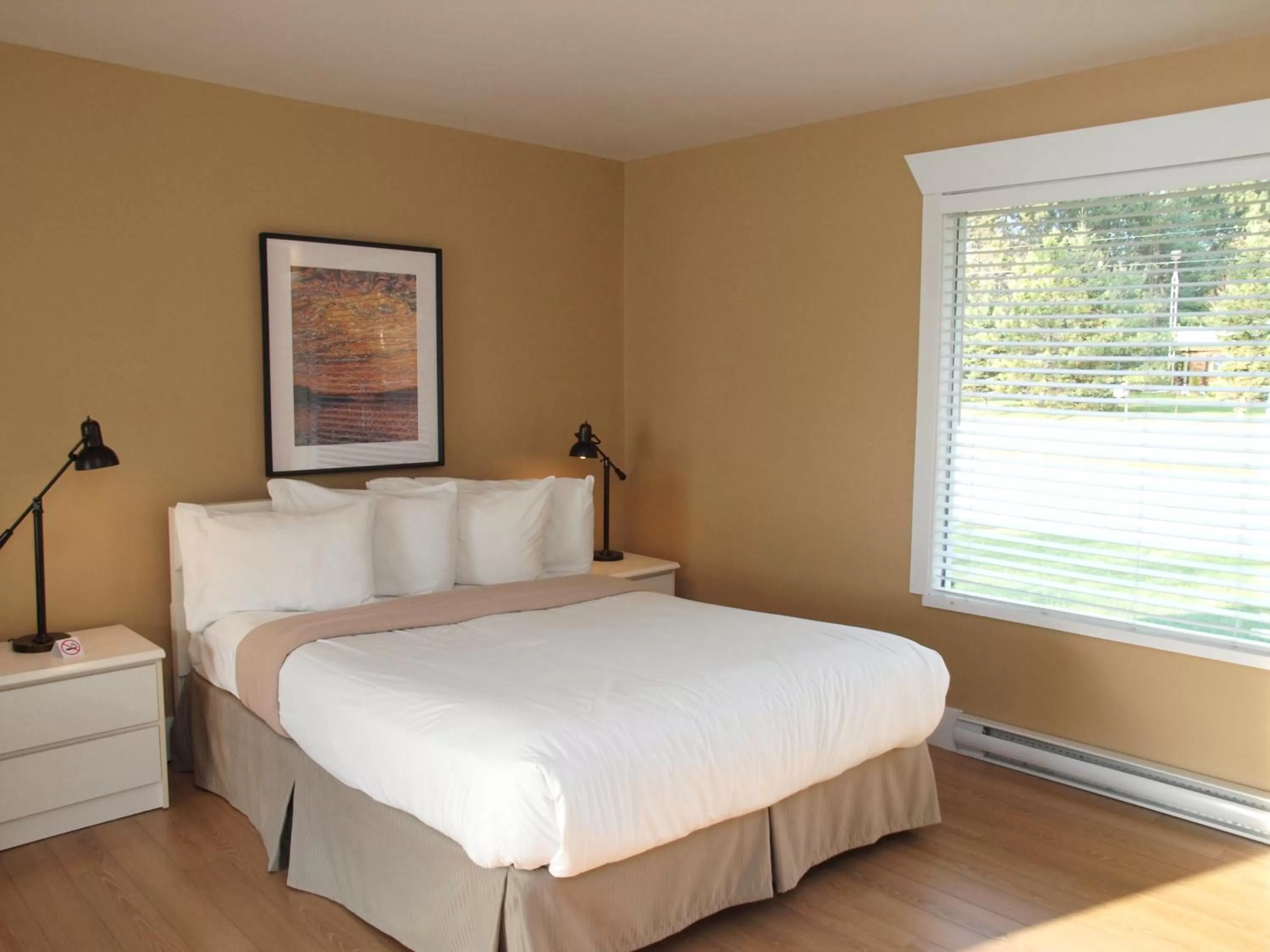 Bed in Sands on Golden Lake