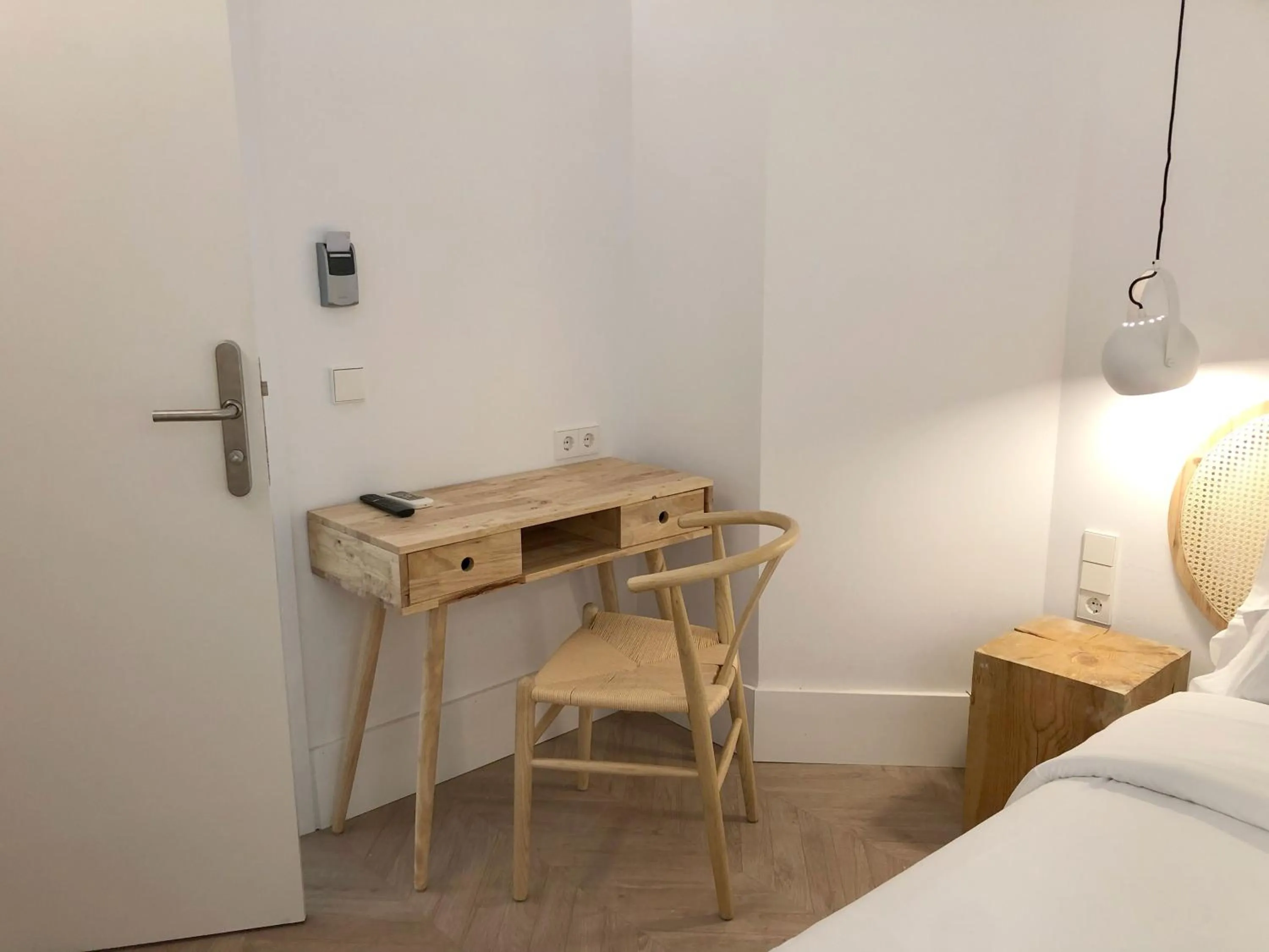 Bedroom, Bed in The MO House